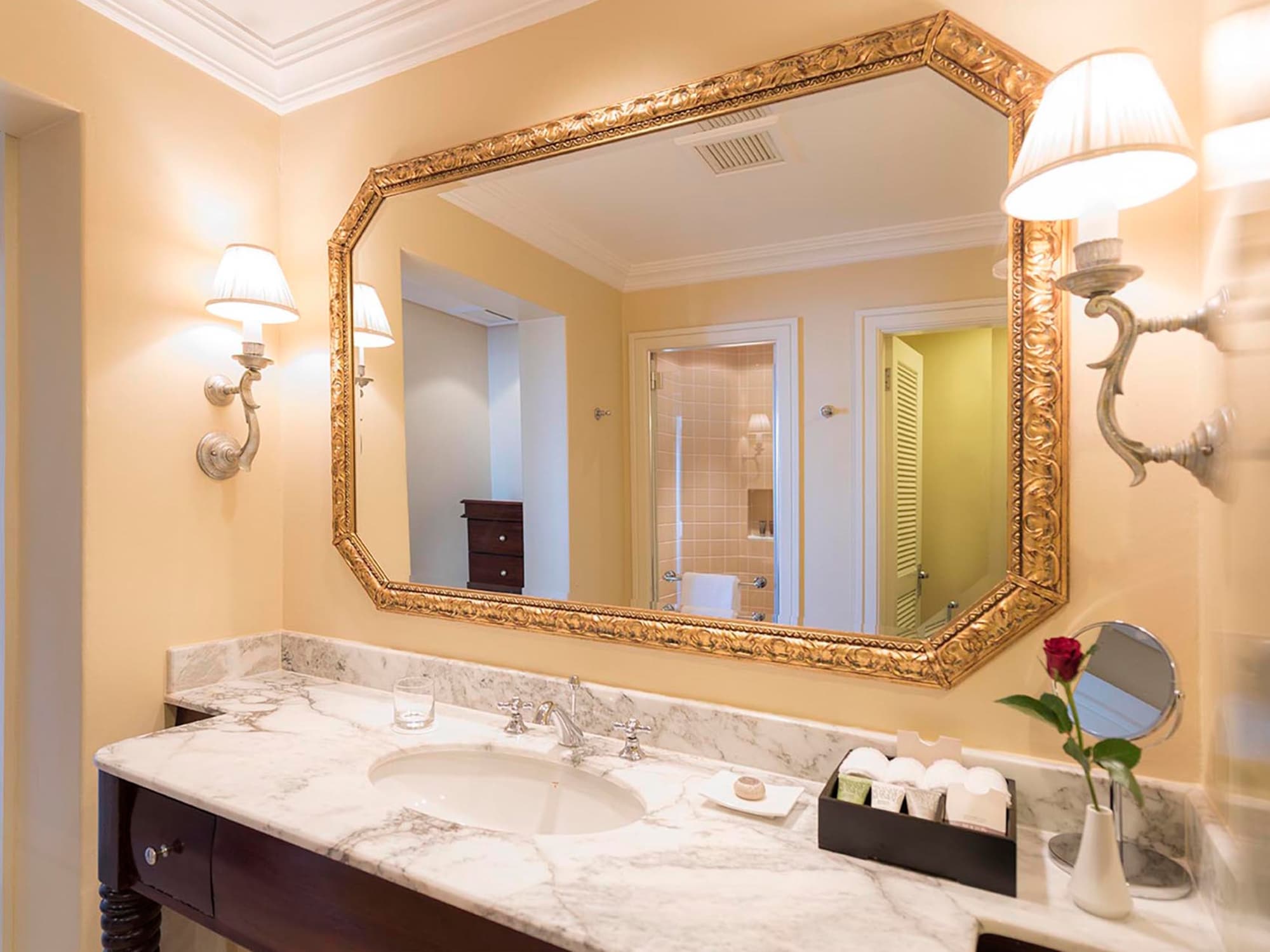 Intercontinental Table Bay Cape Town by IHG, Room