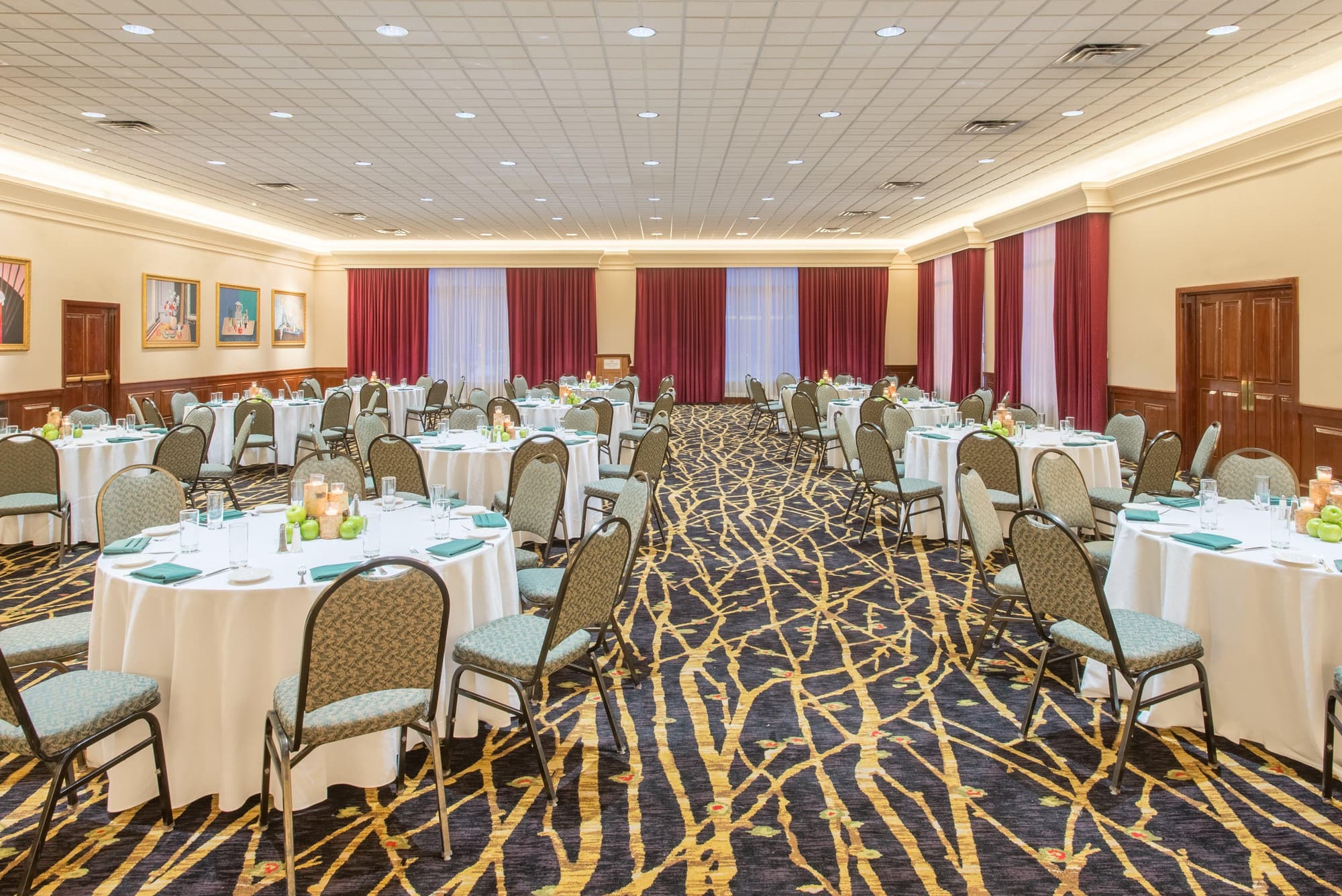 Crowne Plaza Lake Placid, Conferences