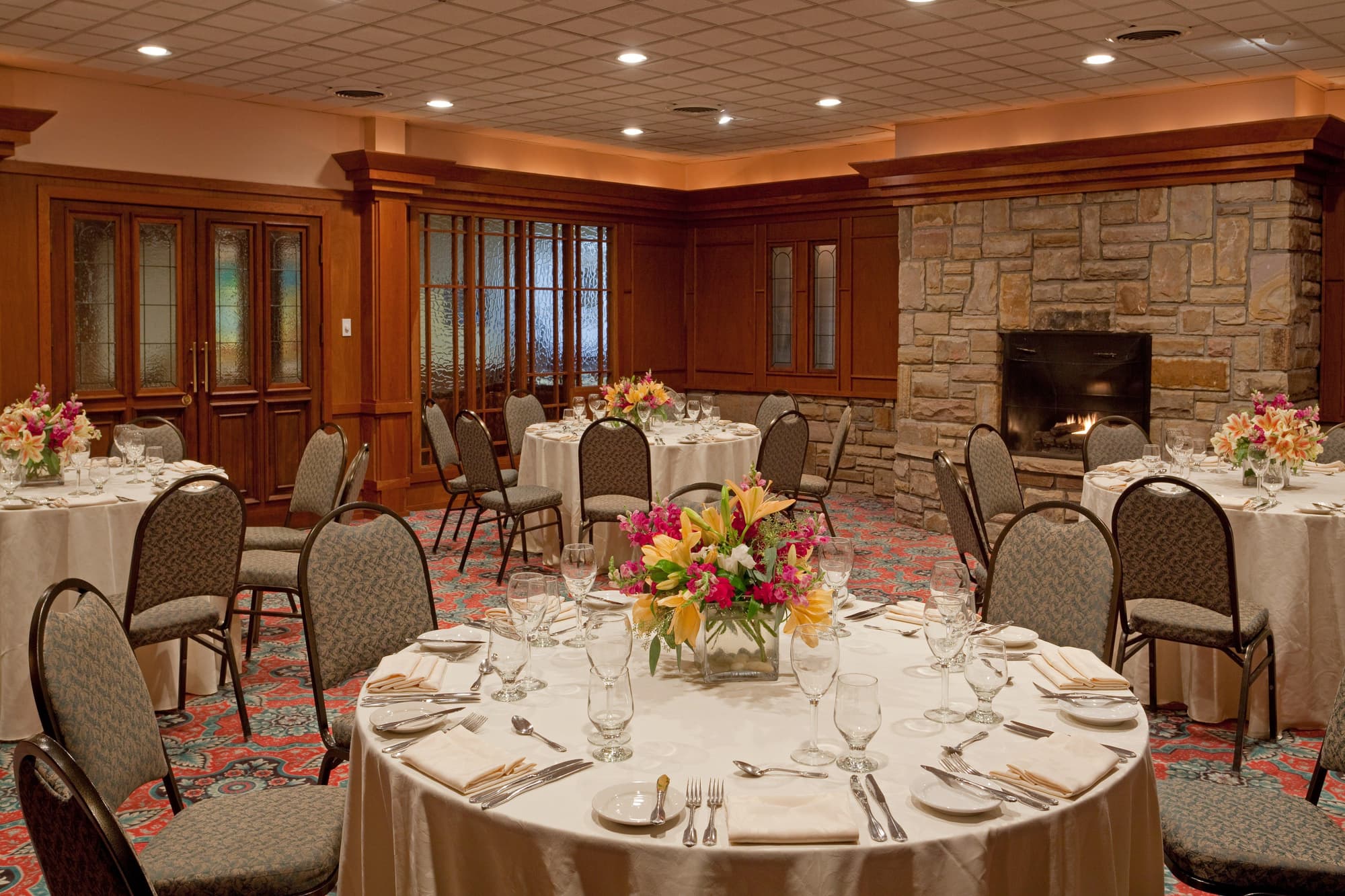Crowne Plaza Lake Placid, Conferences