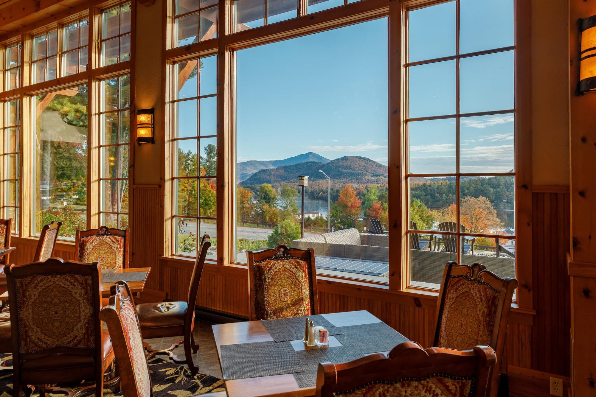 Crowne Plaza Lake Placid, Restaurant