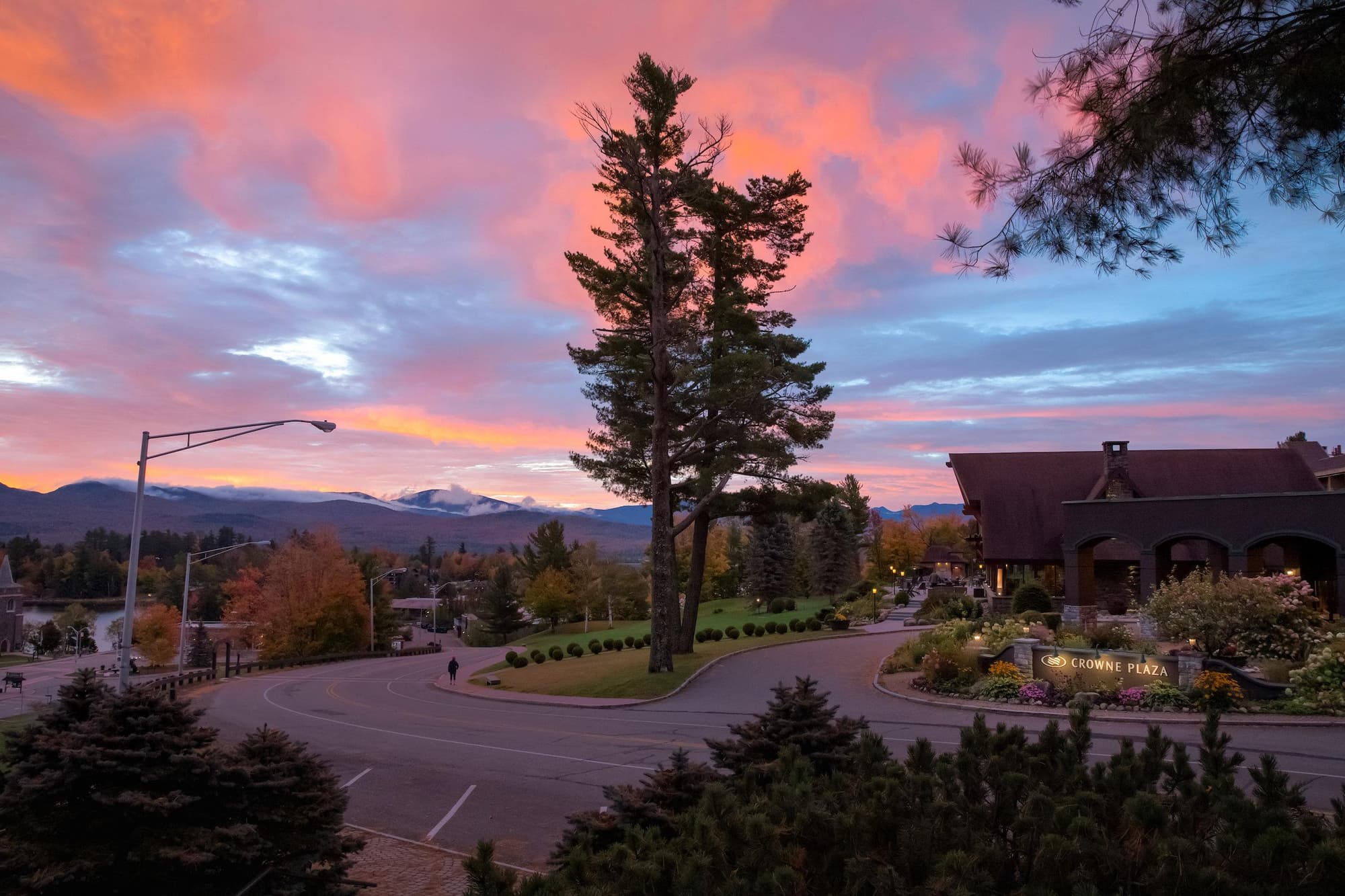 Crowne Plaza Lake Placid, General view