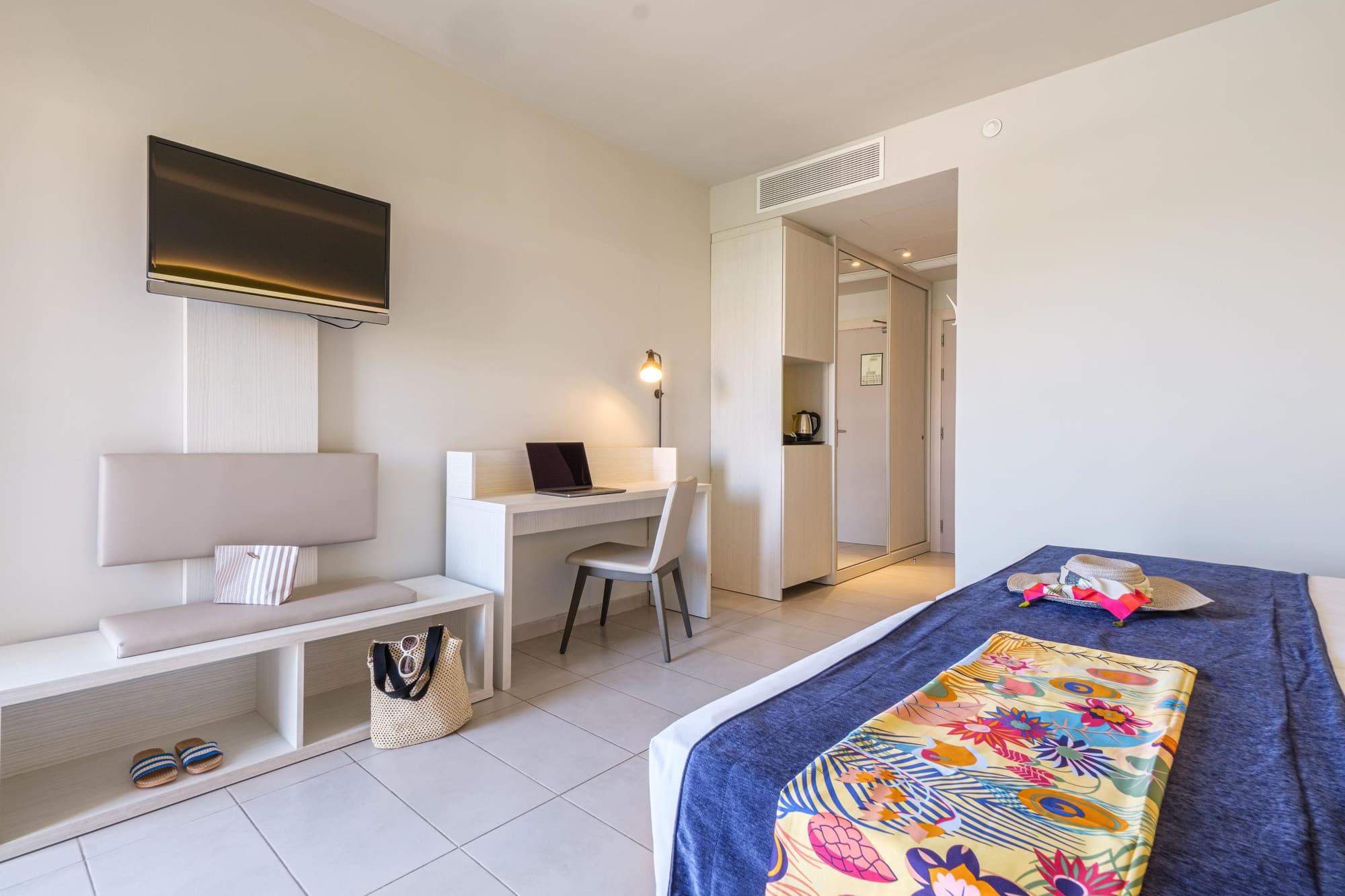 Estival ElDorado, Room