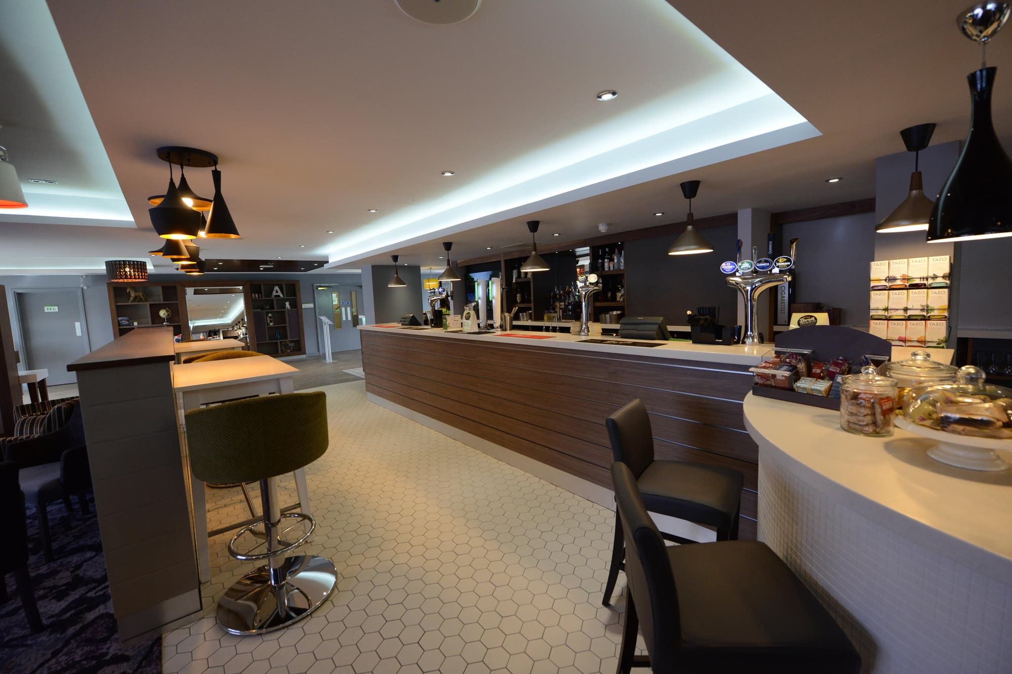 Holiday Inn Wolverhampton - Racecourse, Bar