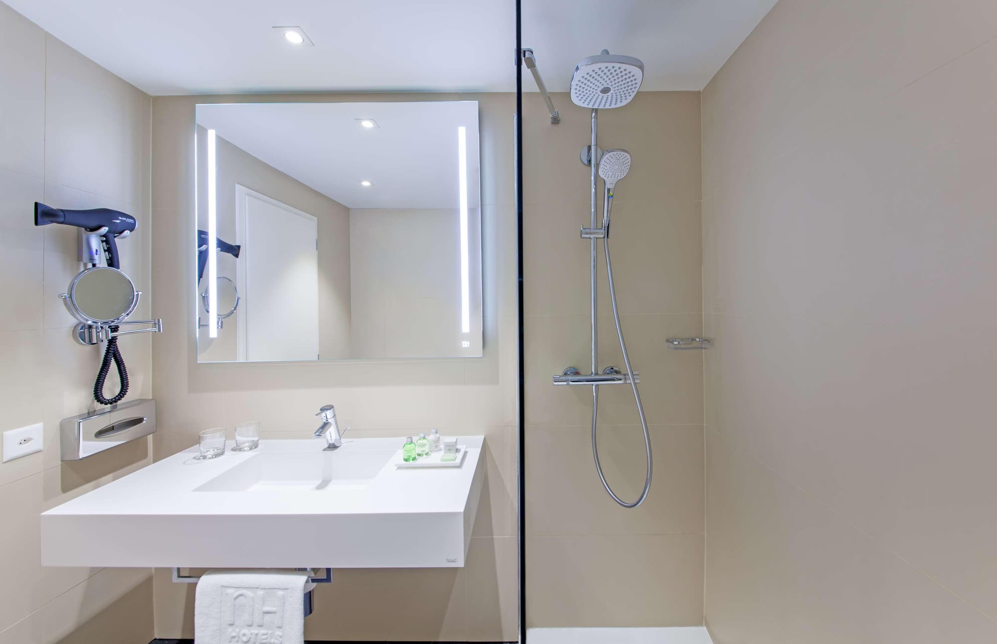 Hôtel Geneva By Fassbind, Room