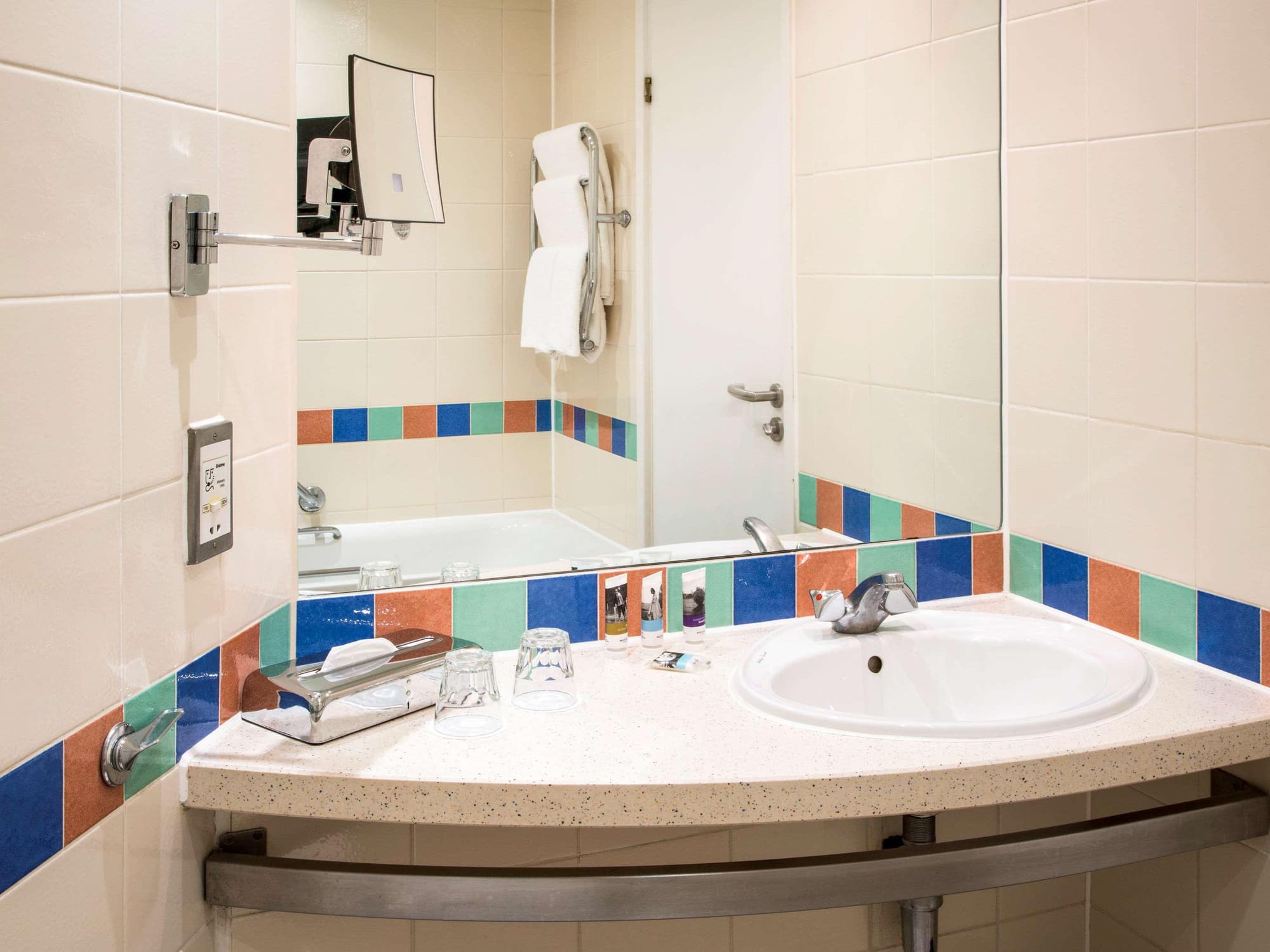 Mercure London Heathrow, Room