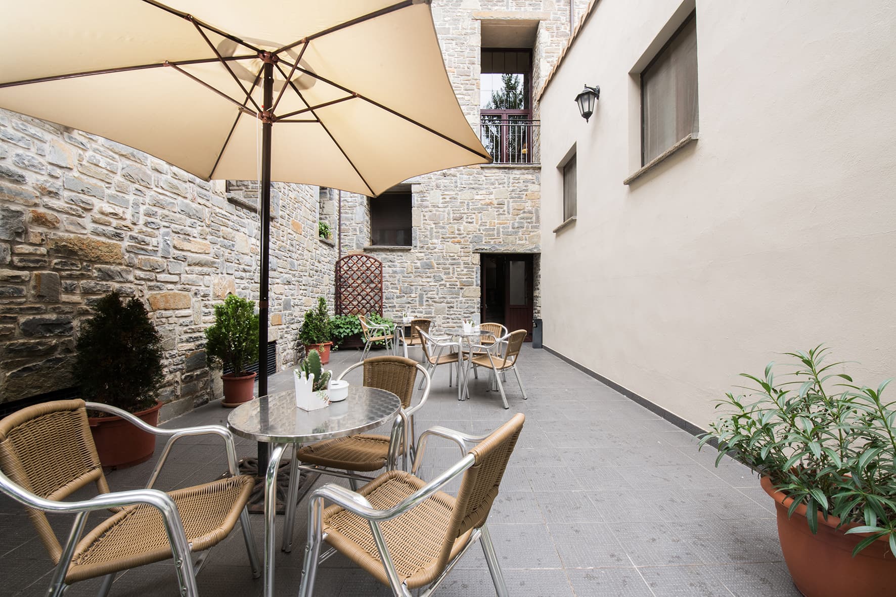 Villa Virginia, Sports and Entertainment