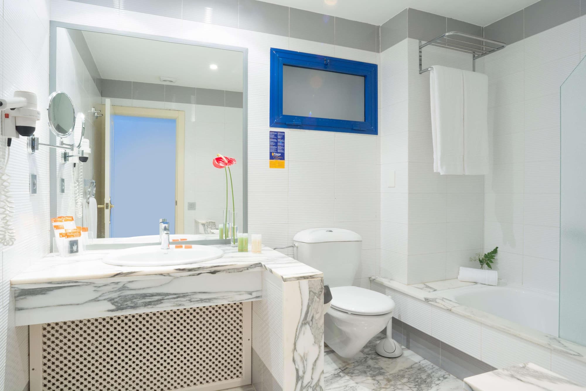 TUI BLUE Suite Princess (Adults Only), Room