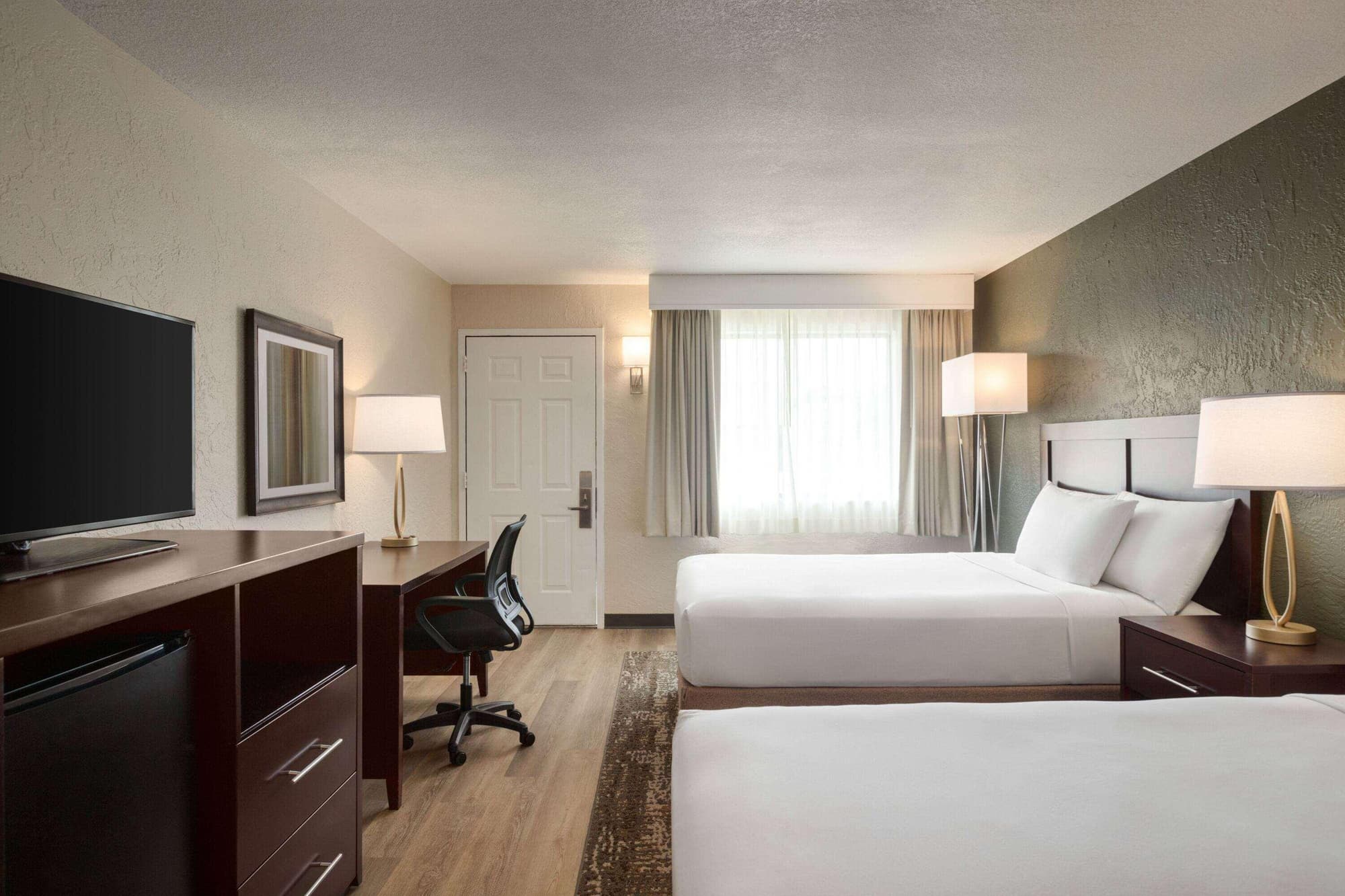 Mai Hana Hotel & Suites International Drive, Room