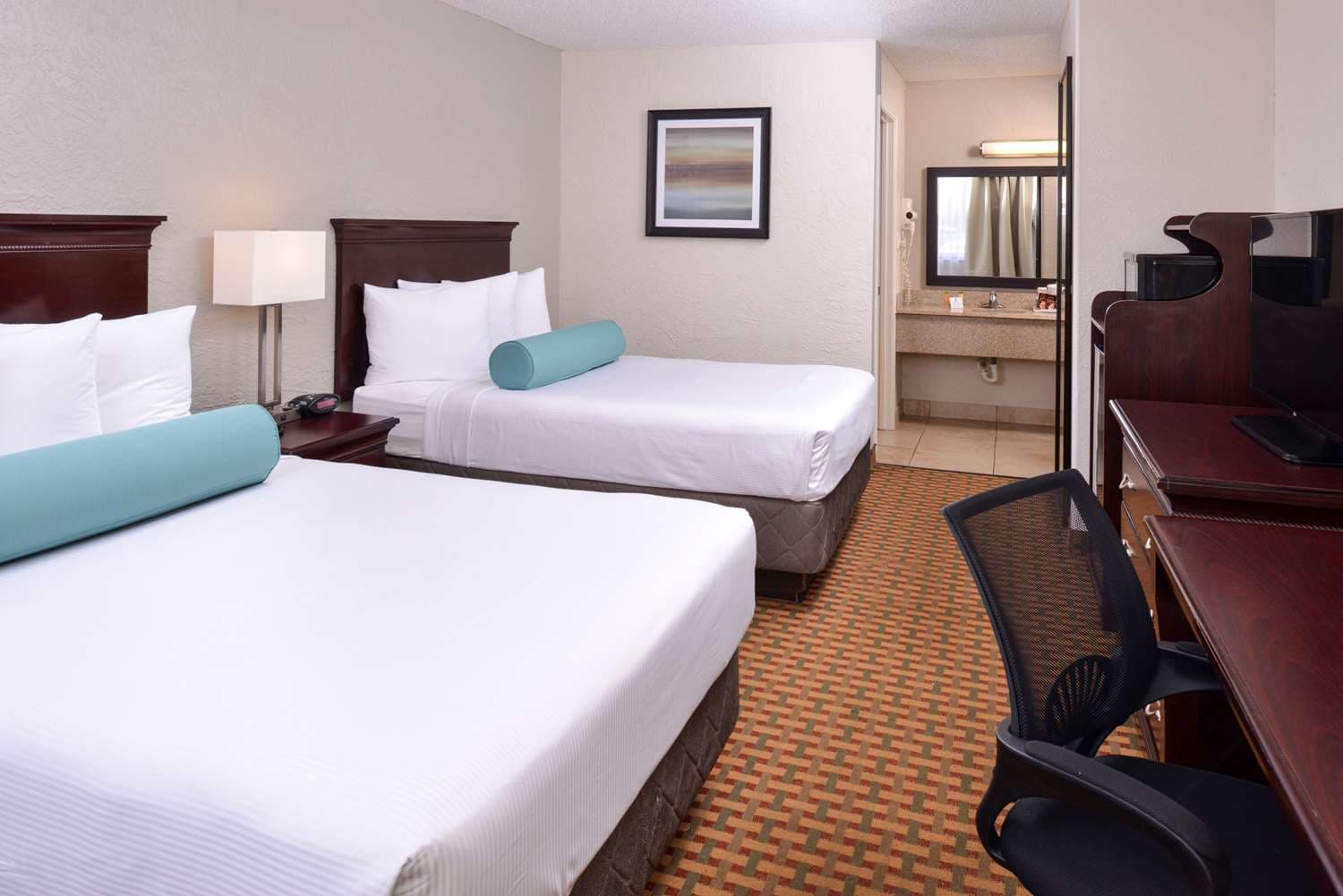 Mai Hana Hotel & Suites International Drive, Room