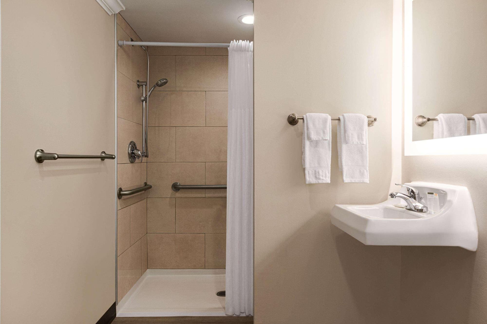 Mai Hana Hotel & Suites International Drive, Room