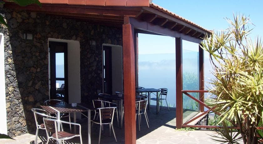 Villa El Mocanal, Bar