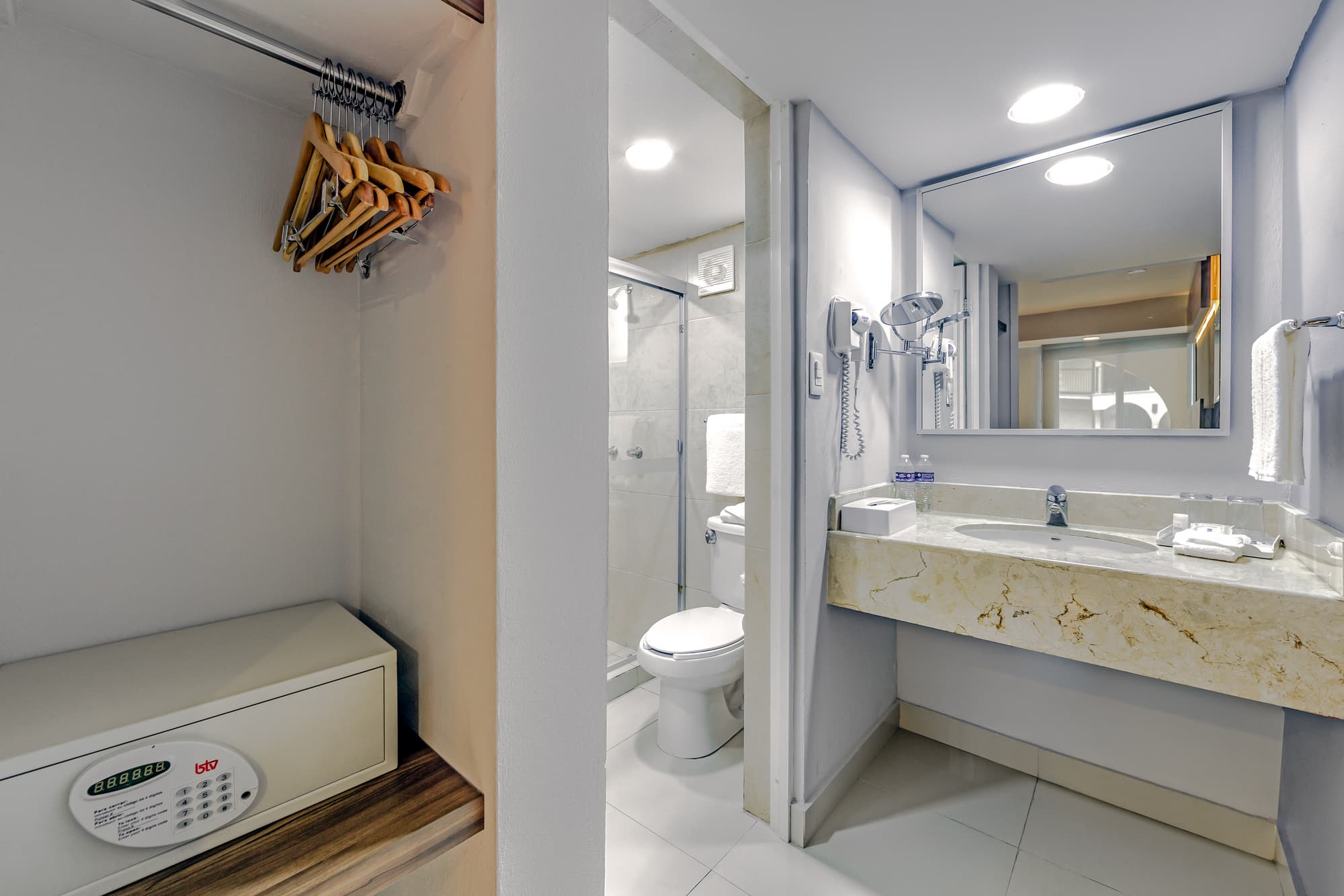 Sleep Inn Monterrey Norte, Room