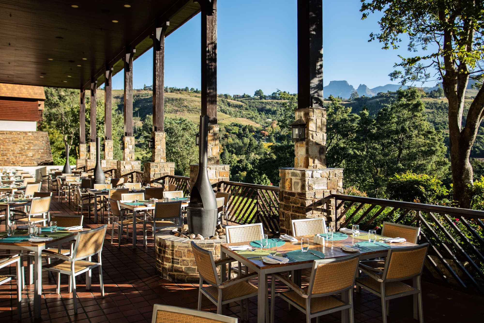 Drakensberg Sun, Restaurant