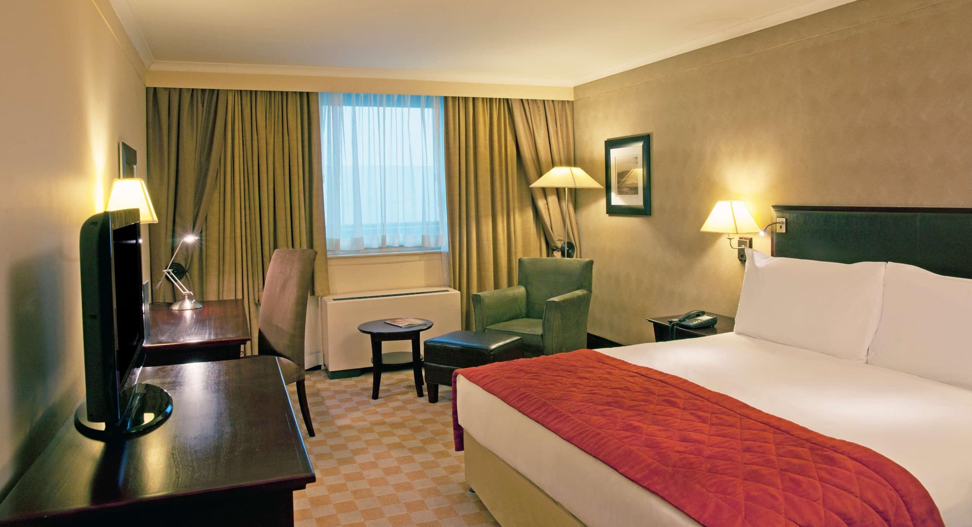 Southern Sun O.R Tambo, Room