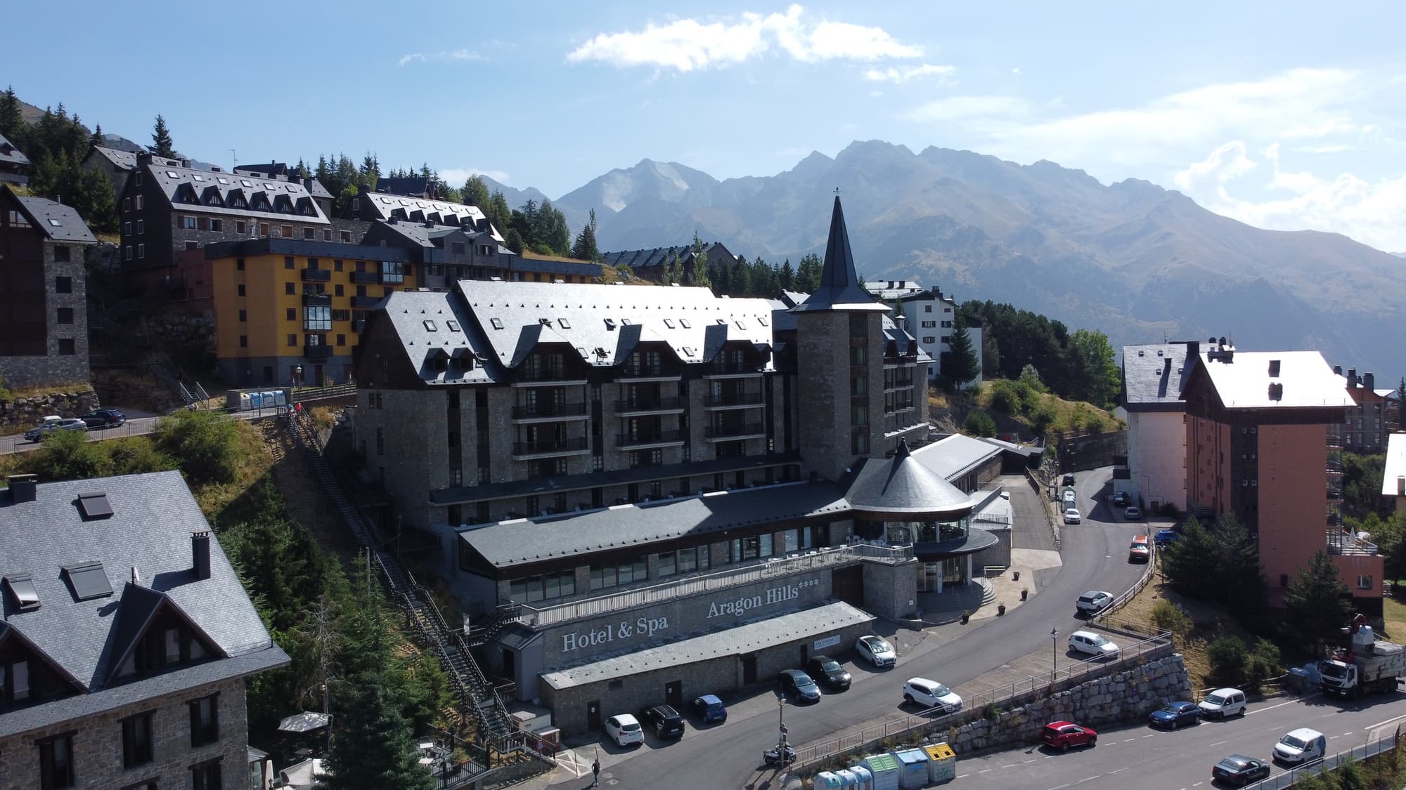 Snö Aragon Hills, General view