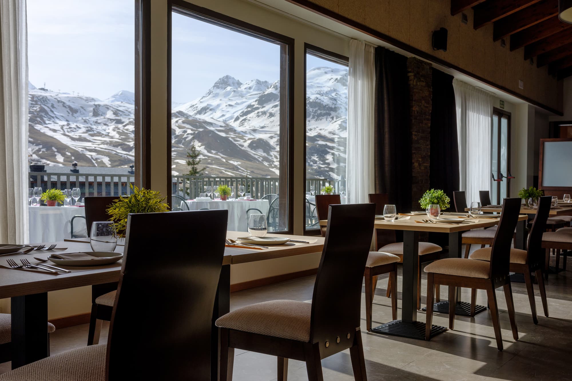 Snö Aragon Hills, Restaurant