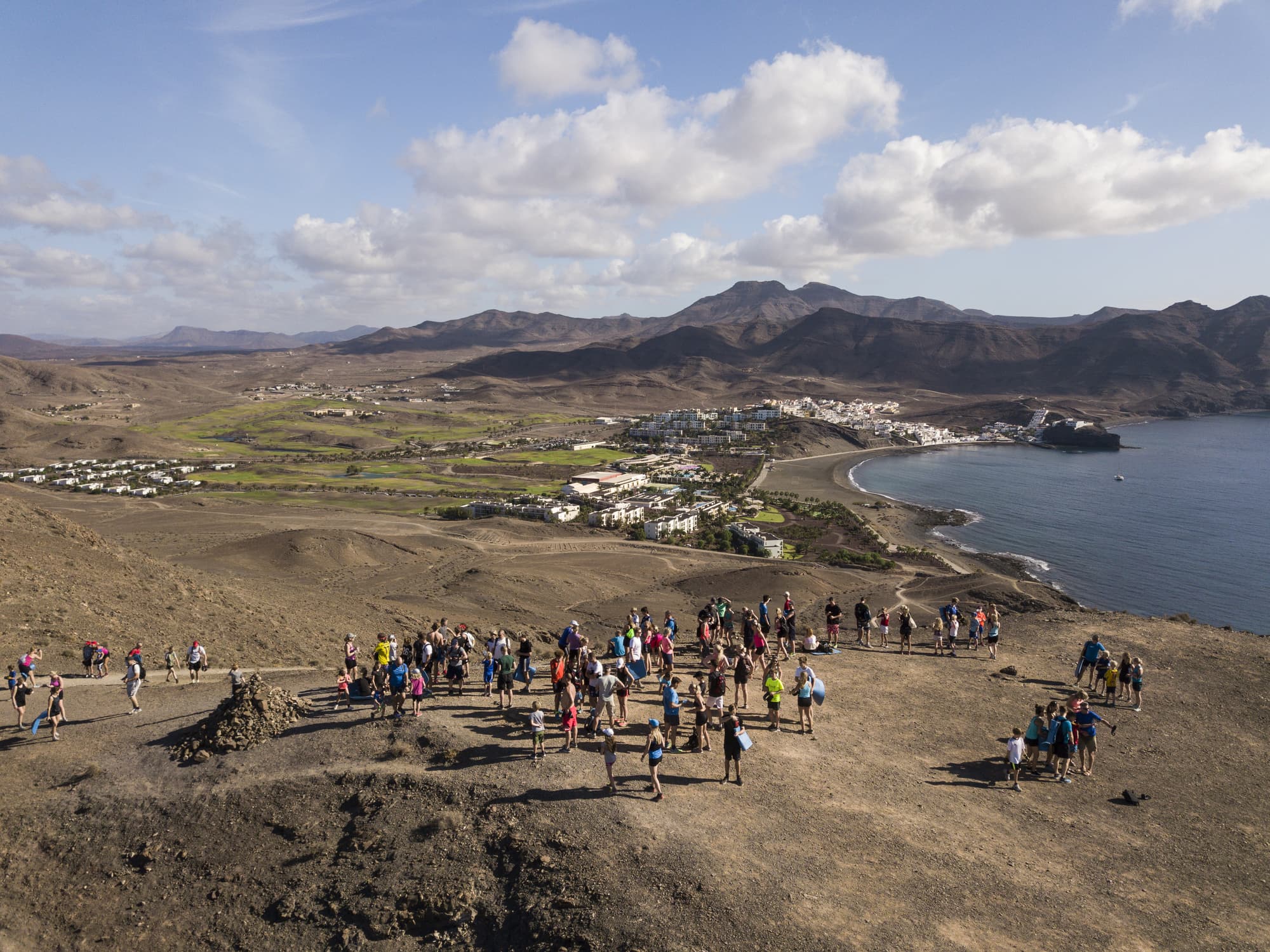 Playitas Aparthotel, Sports and Entertainment