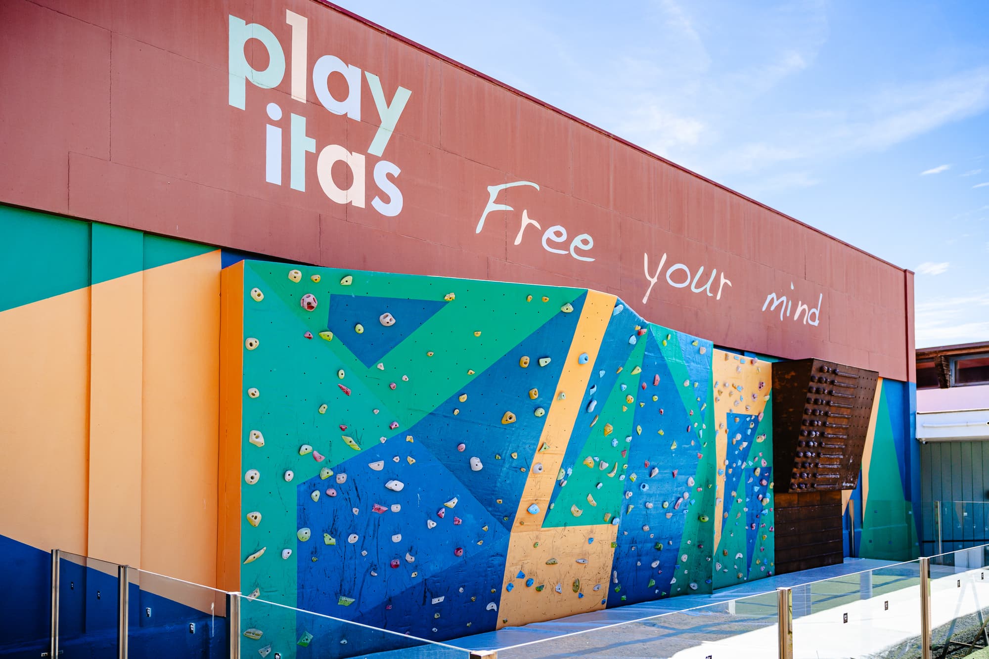 Playitas Aparthotel, Sports and Entertainment