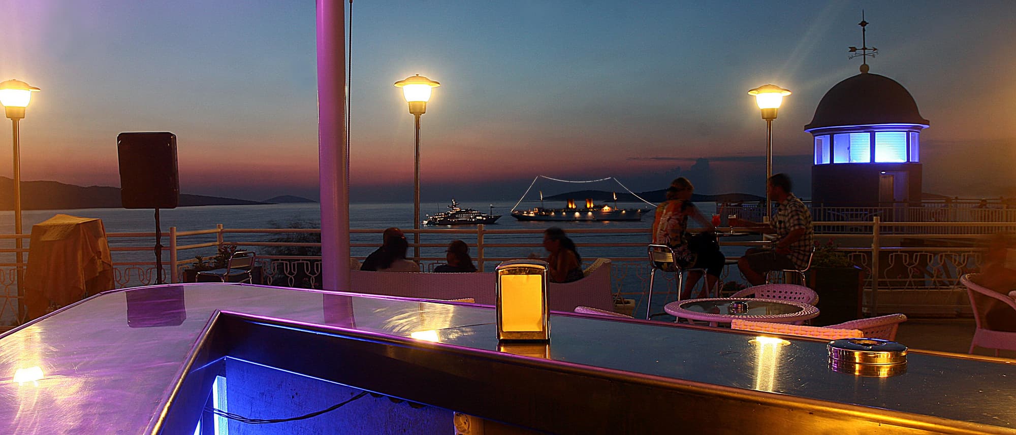 Blue Dreams Resort, Bar
