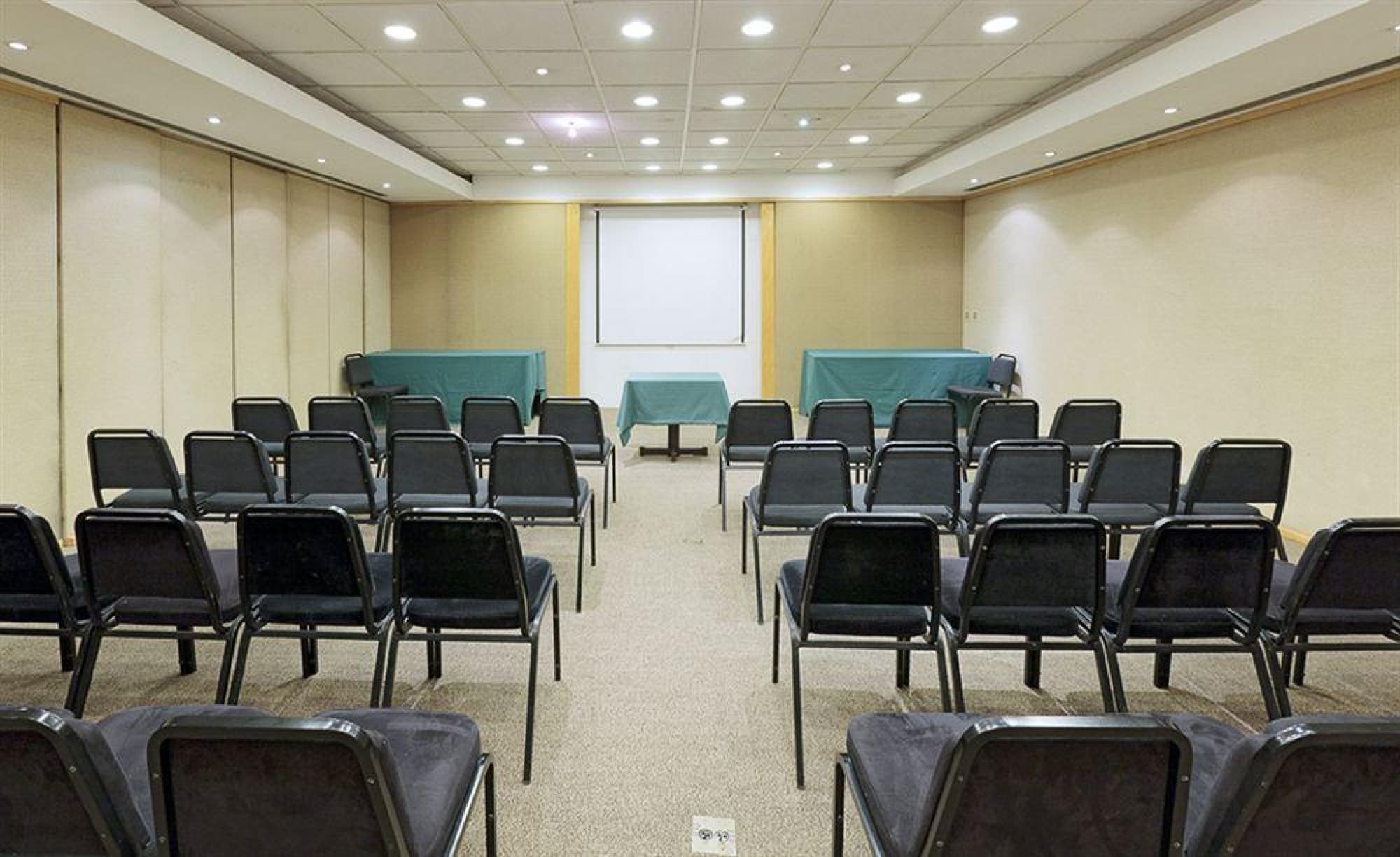 Premier Copacabana Hotel, Conferences