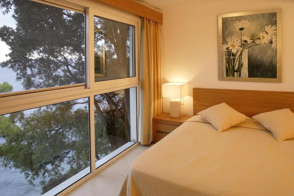 Kanapitsa Cape, Room