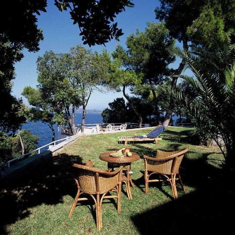 Kanapitsa Cape, Terrace