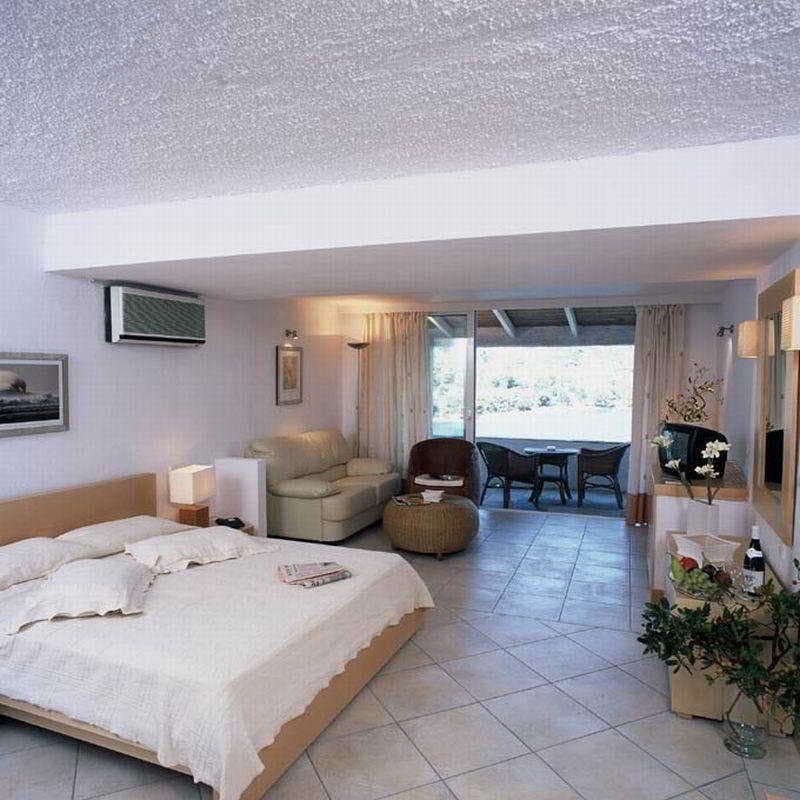 Kanapitsa Cape, Room