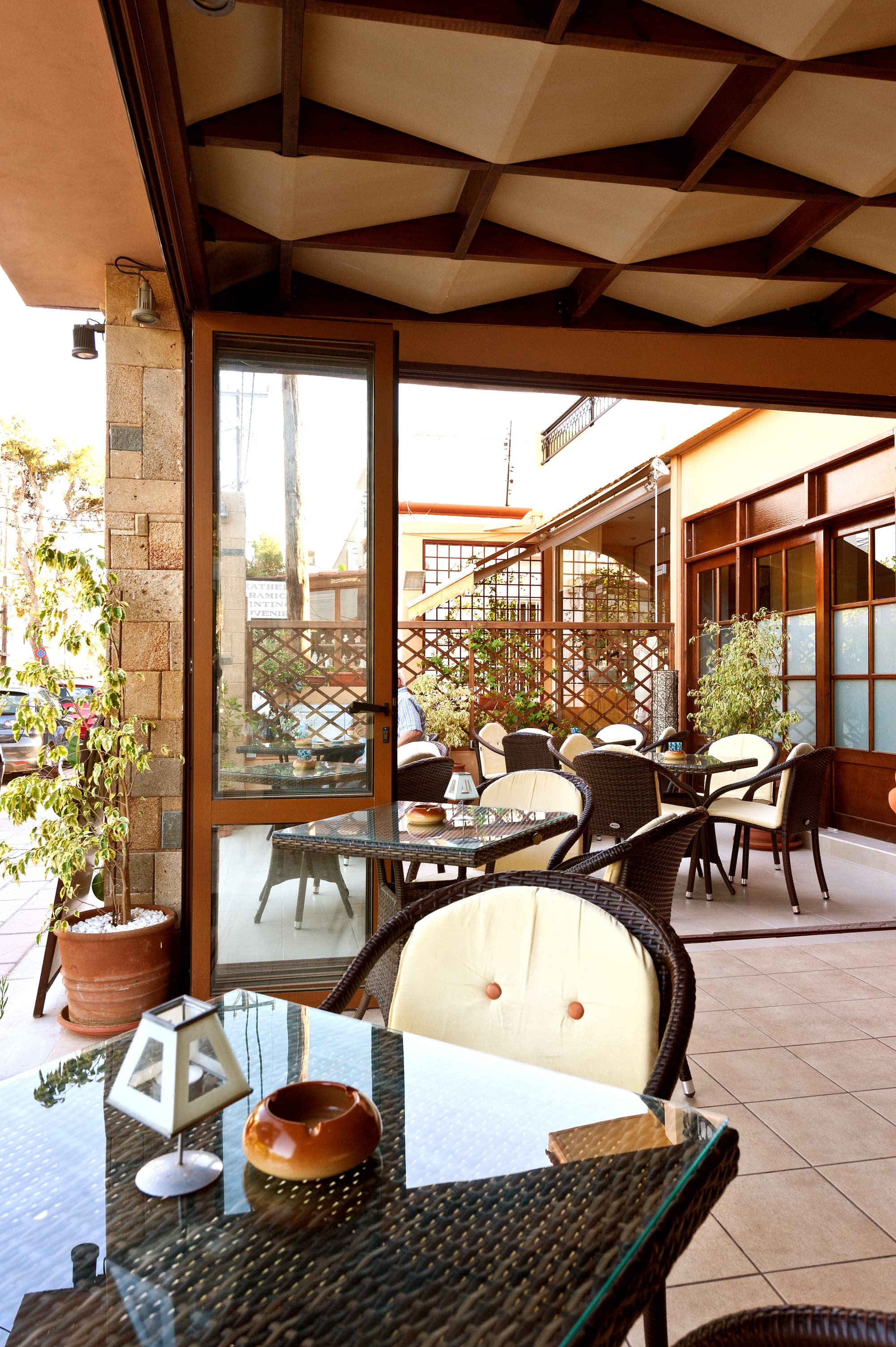 Alea Hotel Apartments, Bar