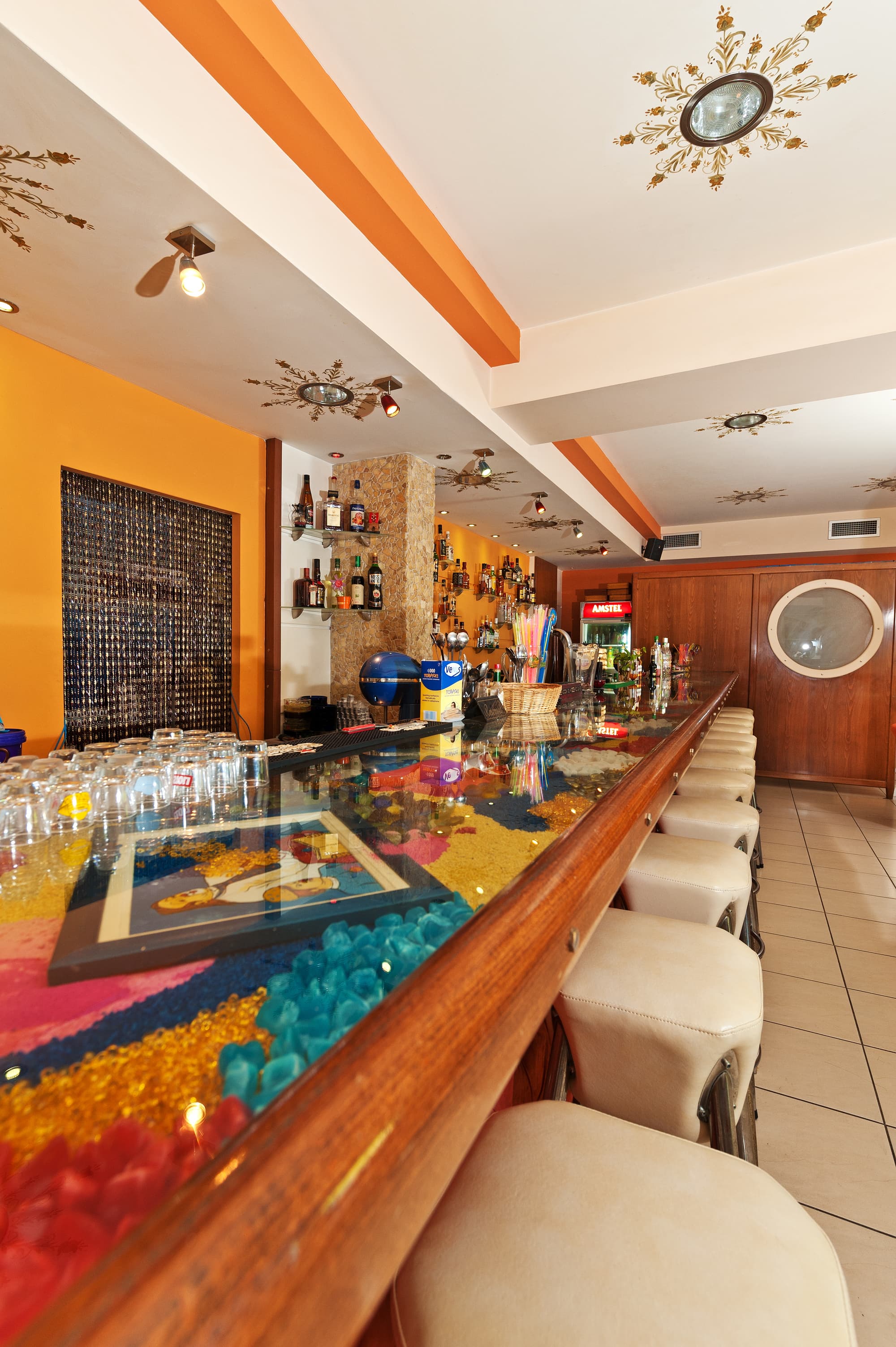 Alea Hotel Apartments, Bar