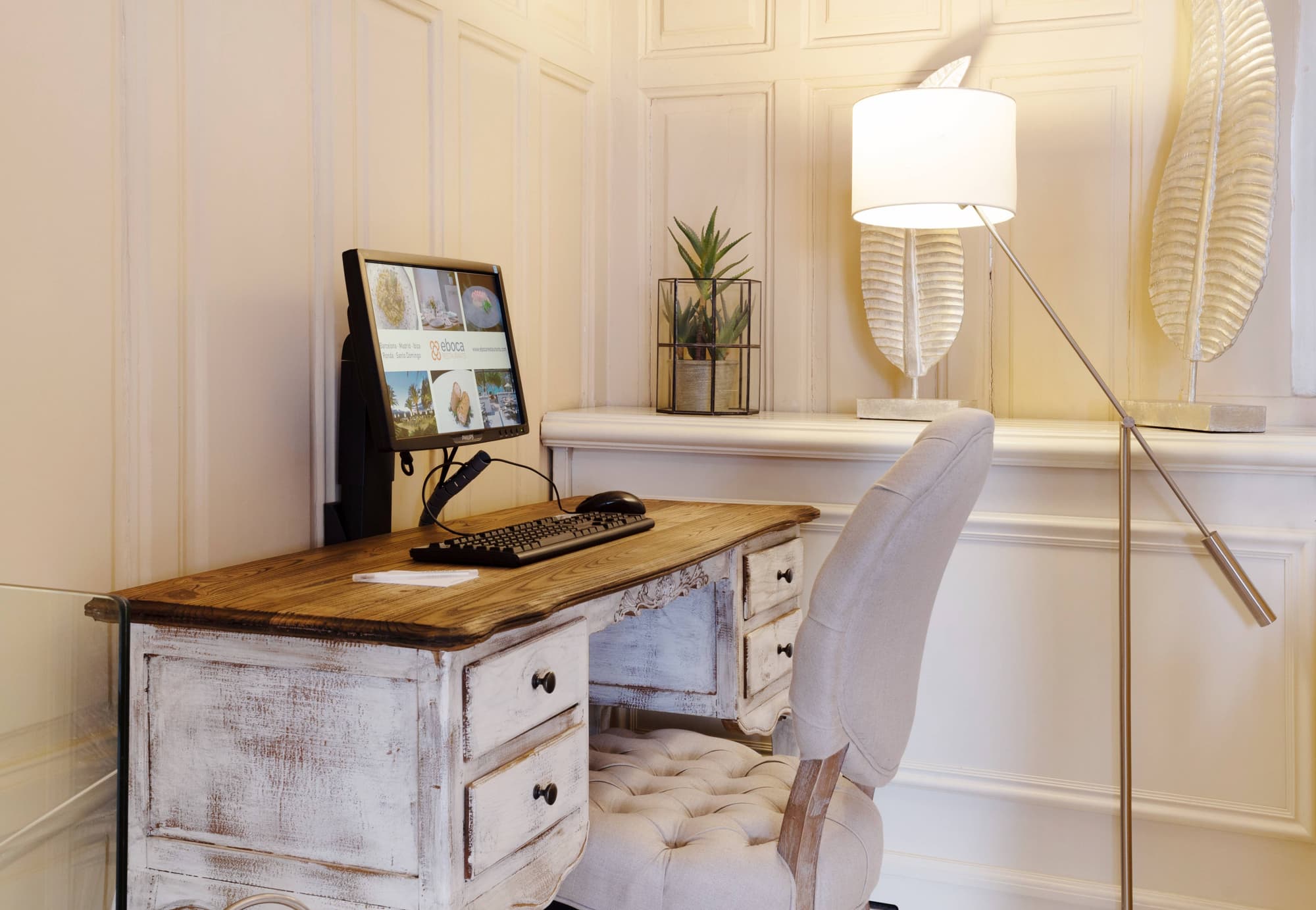 Catalonia las Cortes, Lobby