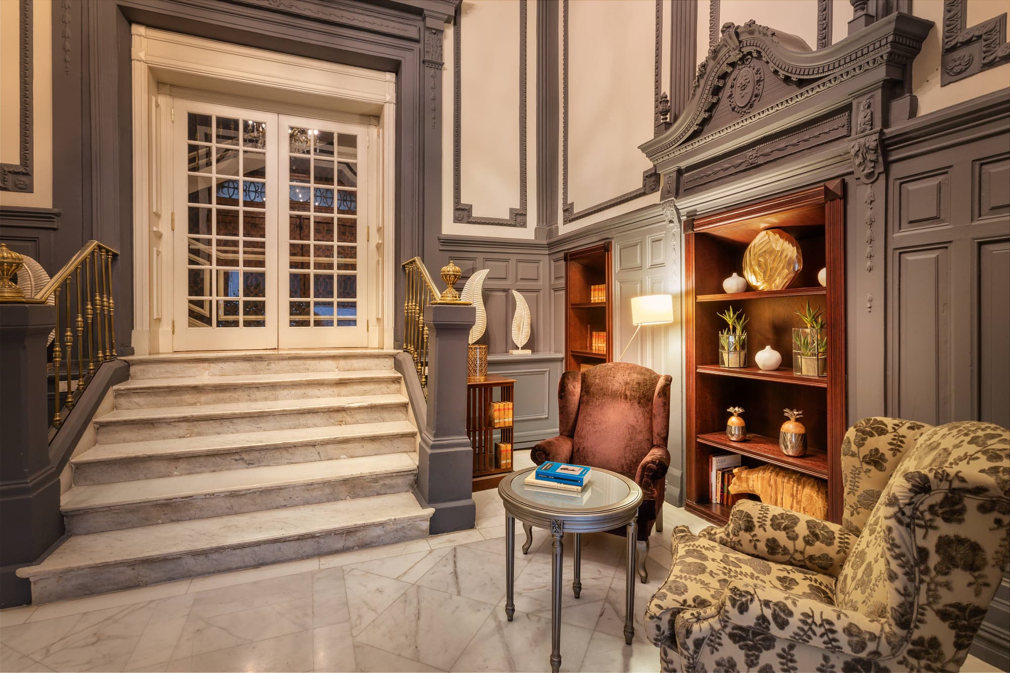 Catalonia las Cortes, Lobby