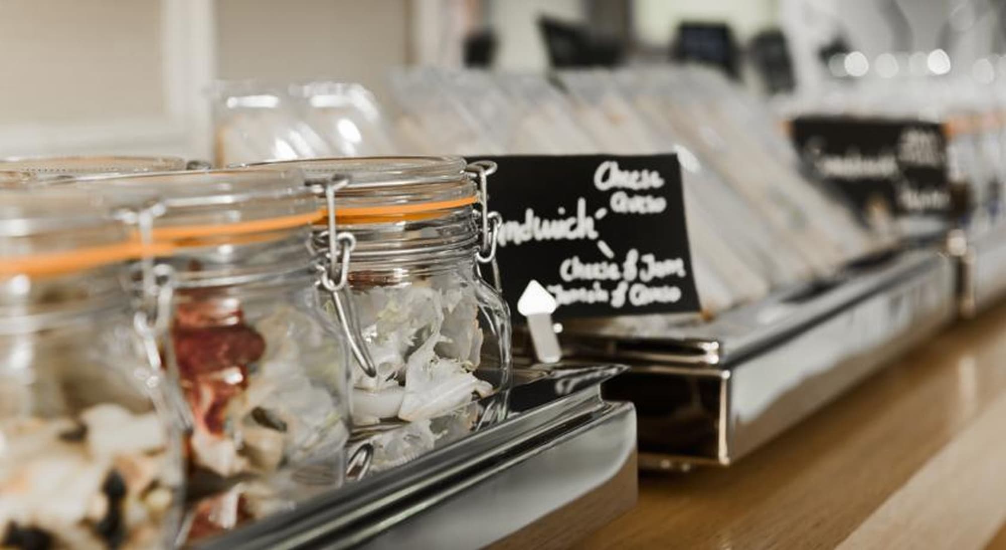 Catalonia las Cortes, Restaurant