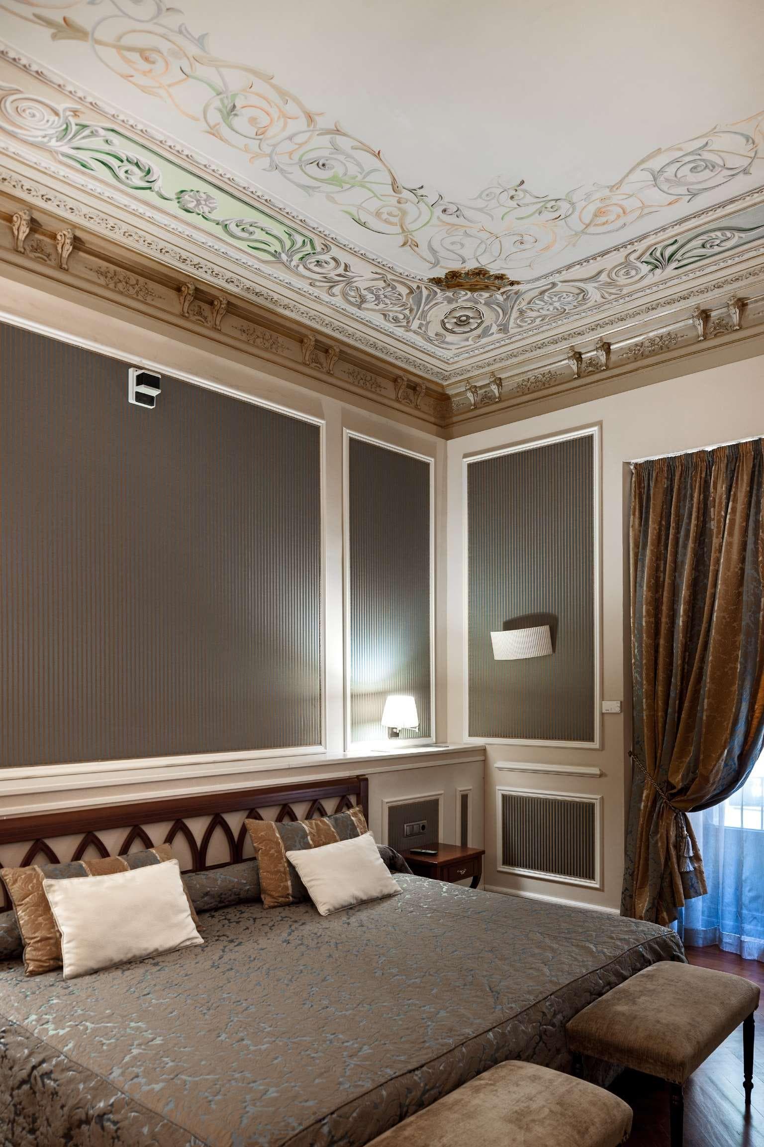 Catalonia las Cortes, Room