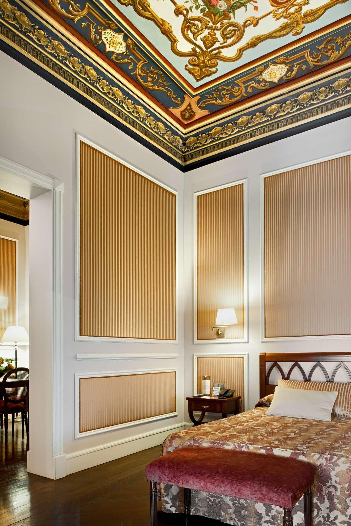 Catalonia las Cortes, Room