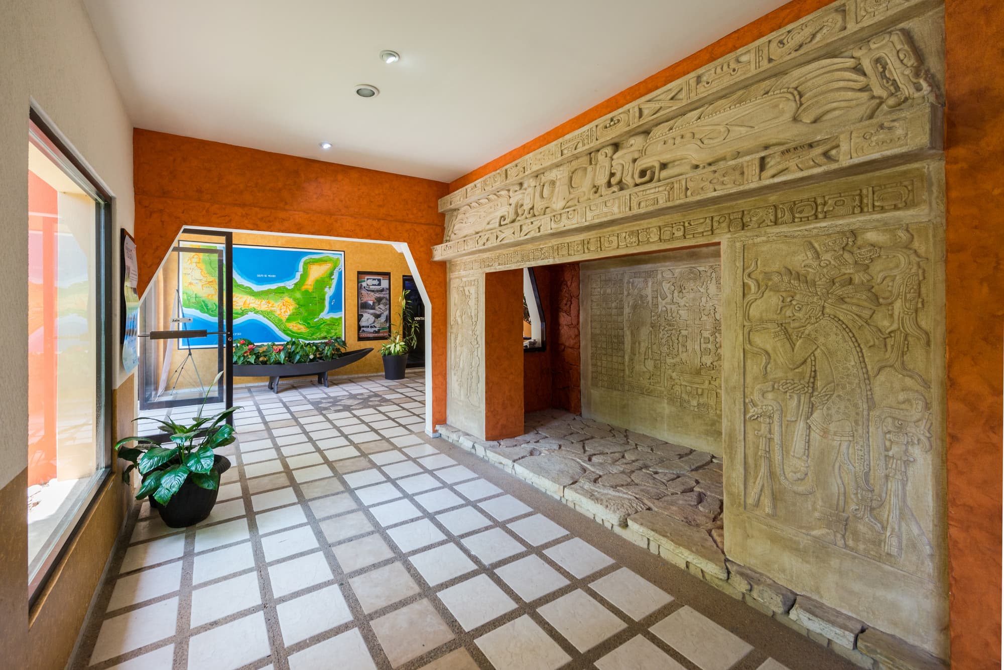 Maya Tulipanes, General view