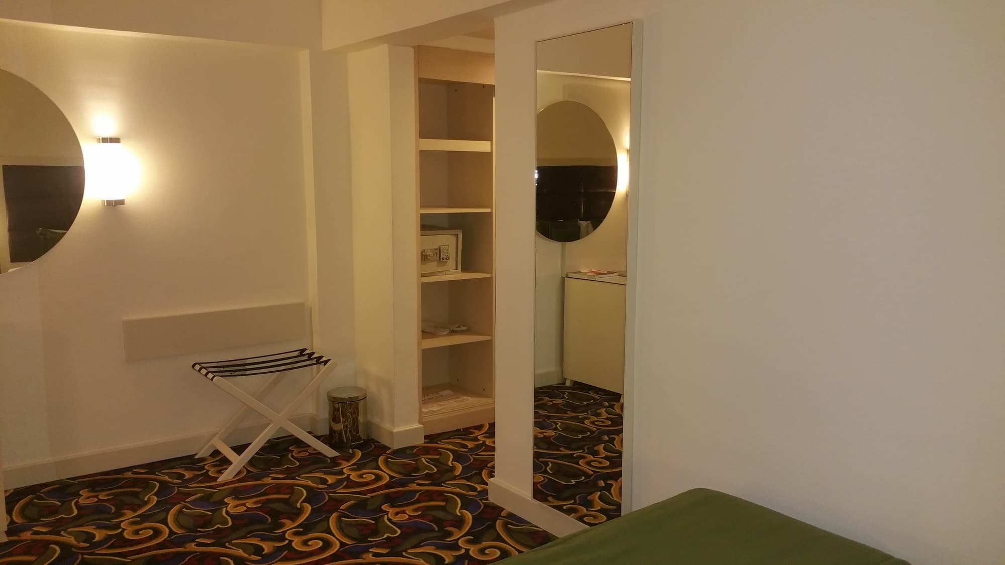 Oscar Resort Hotel, Room