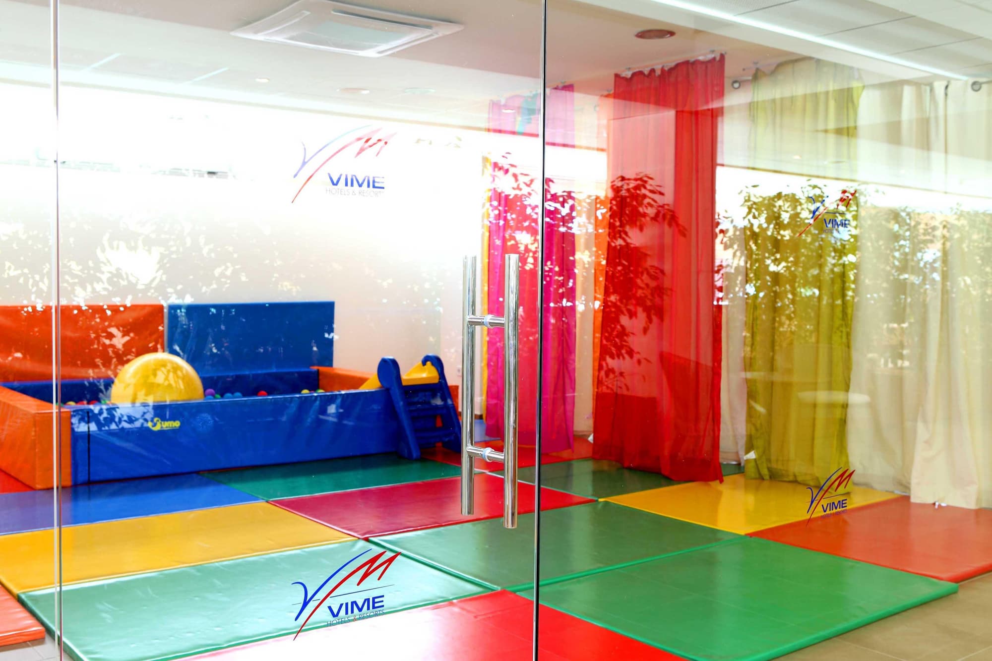 On Family Islantilla, Sports and Entertainment