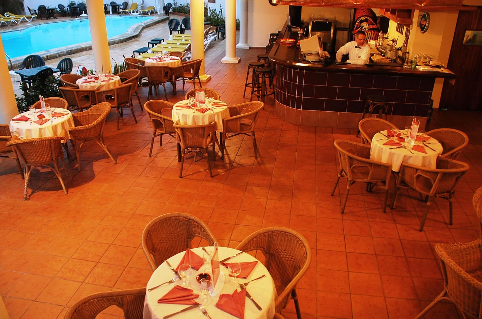 ROC Presidente, Restaurant