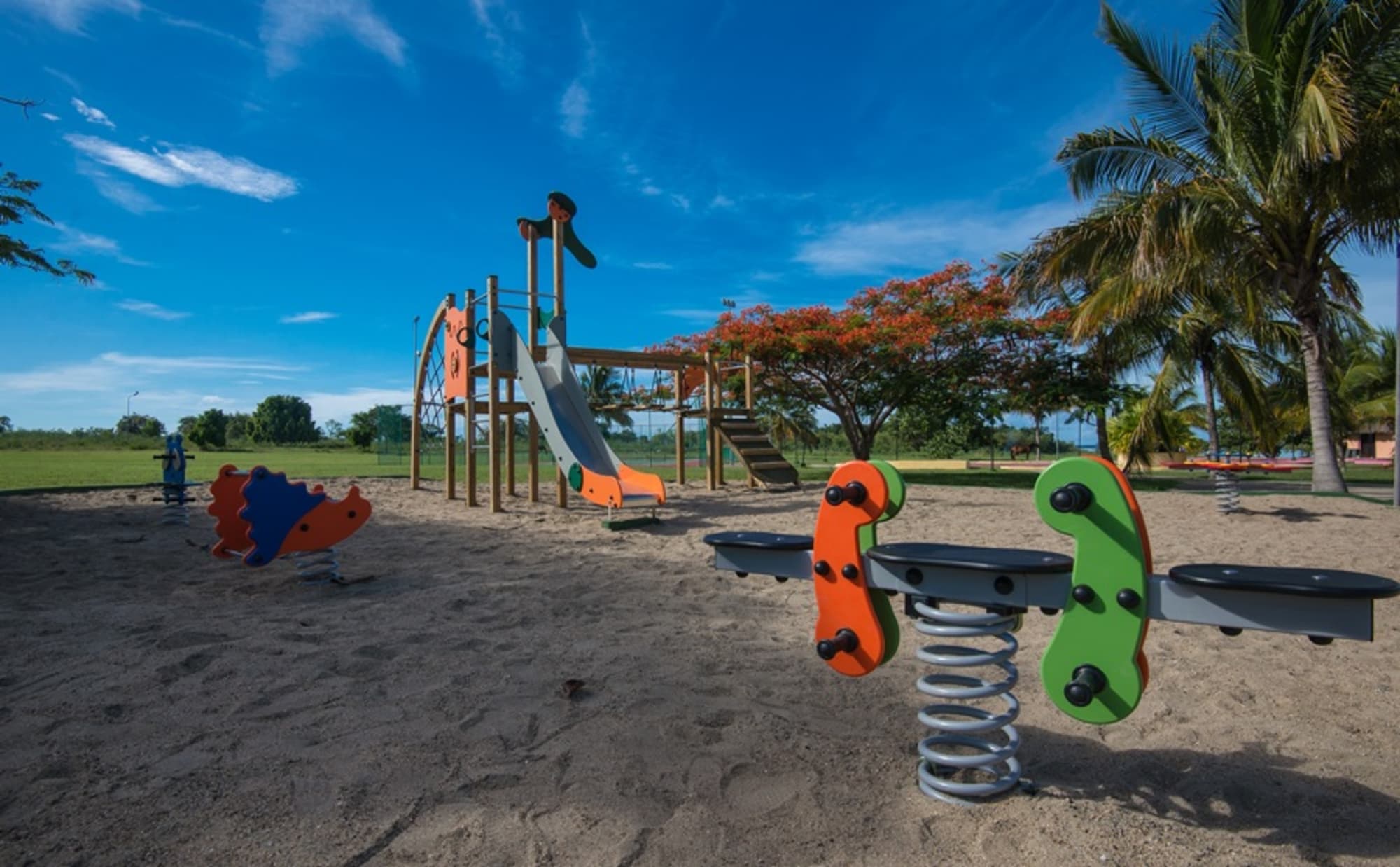 Gran Caribe Rancho Luna All Inclusive, Sports and Entertainment