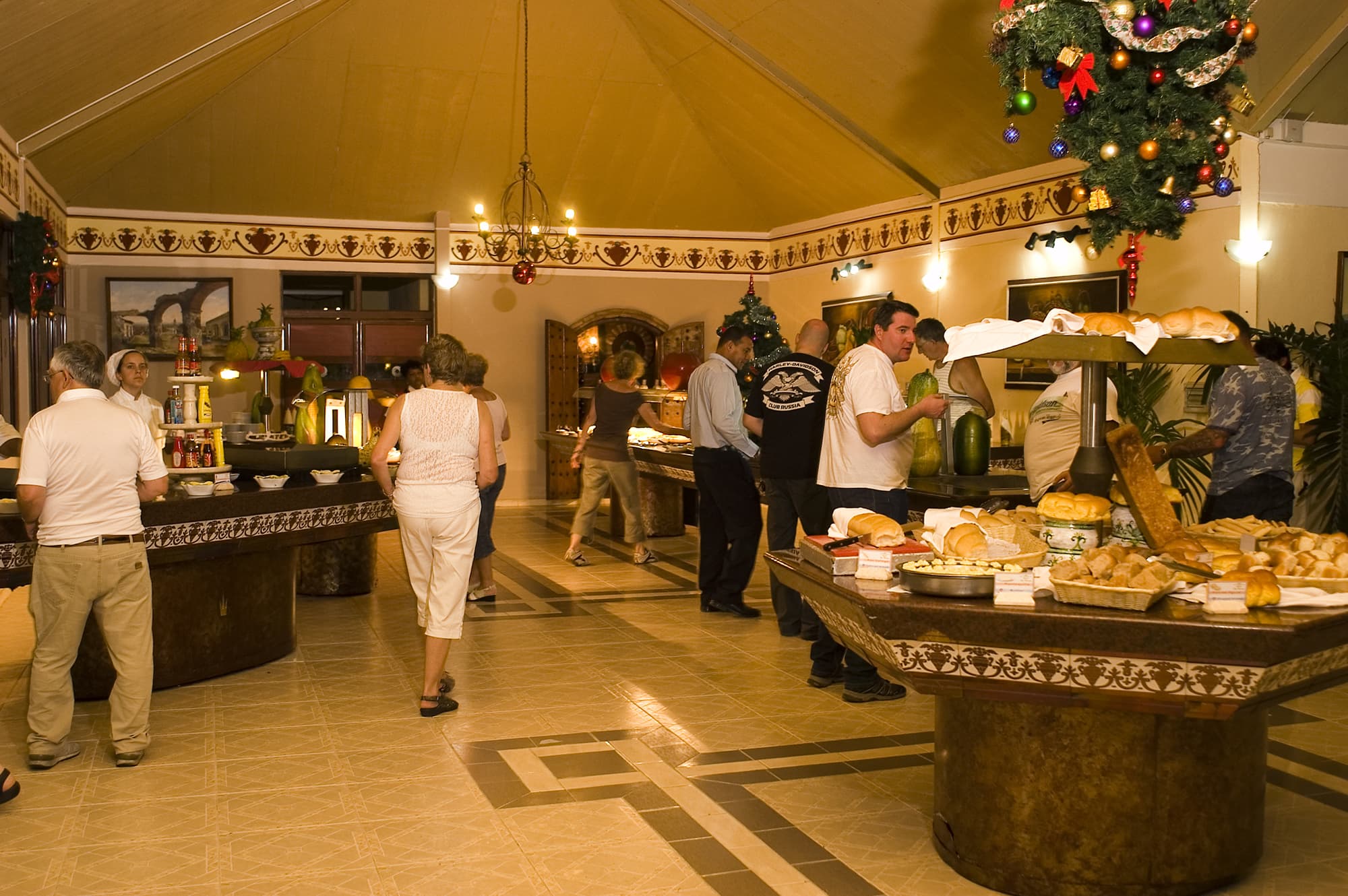 Las Cuevas, Restaurant