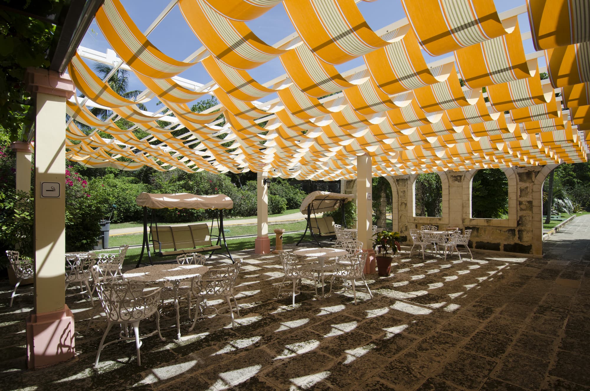 Hotel Los Cactus, Bar