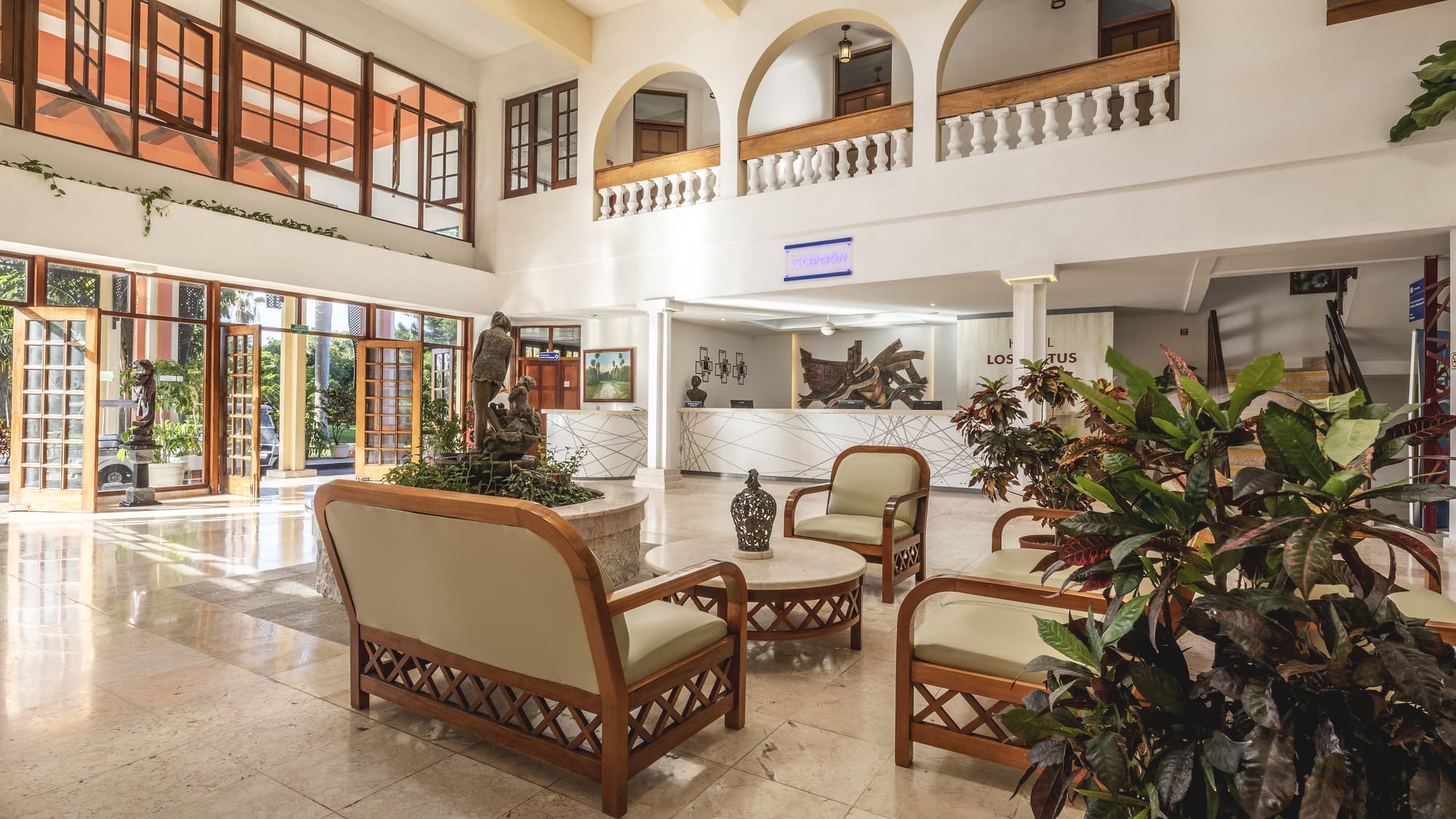 Hotel Los Cactus, Lobby