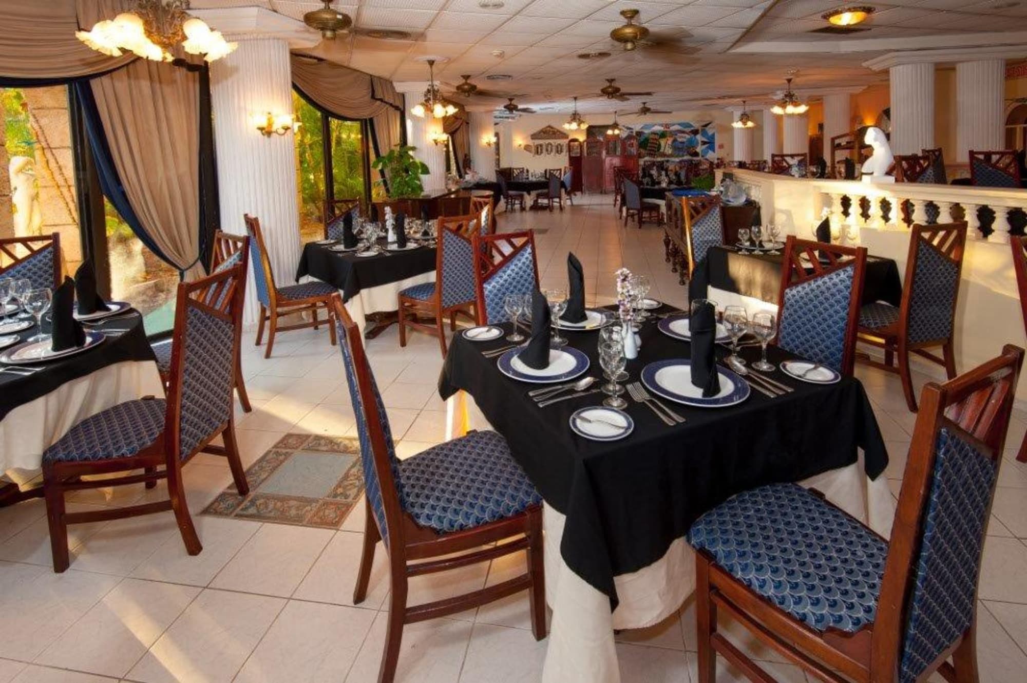 Hotel Los Cactus, Restaurant