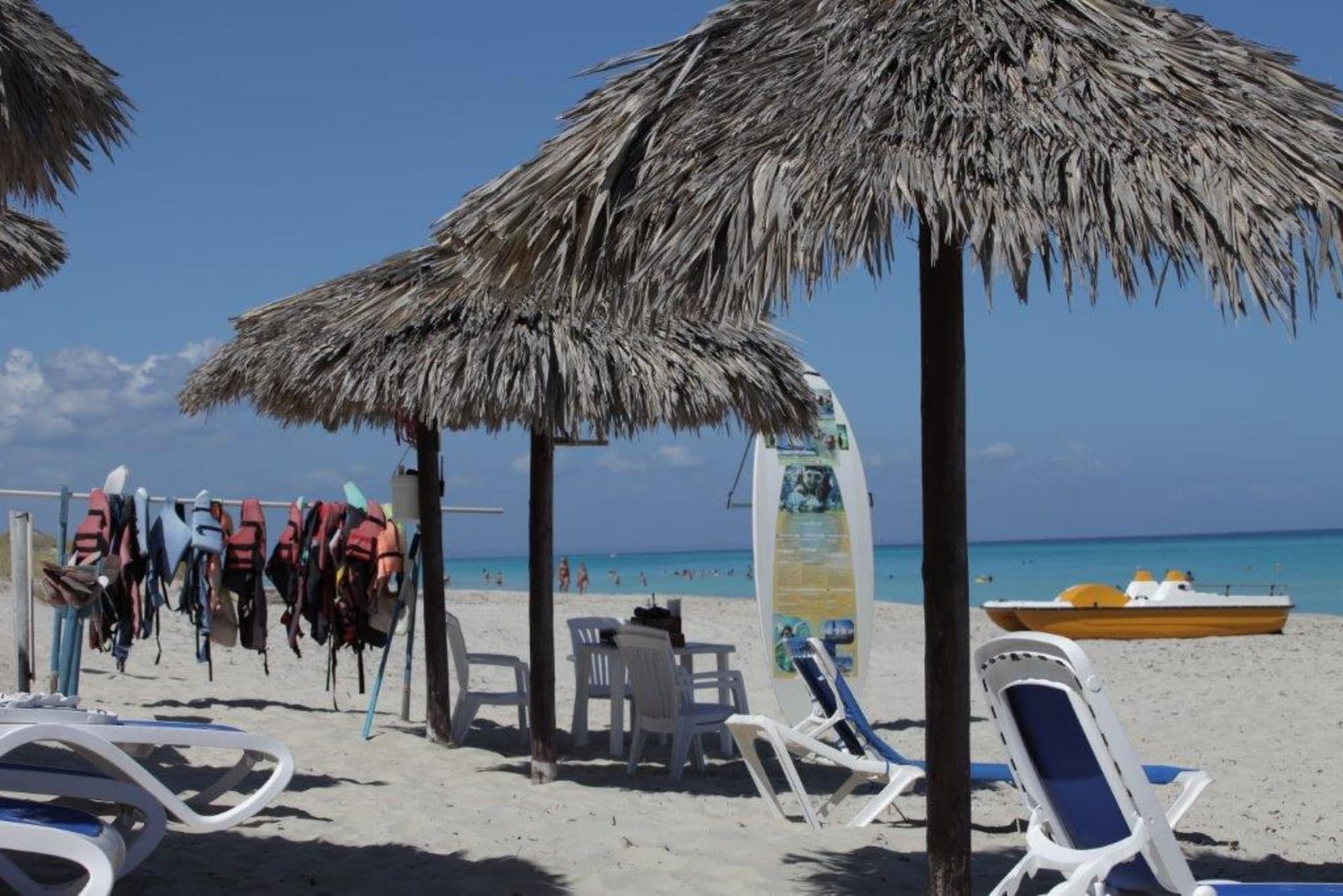 Hotel Los Cactus, Beach