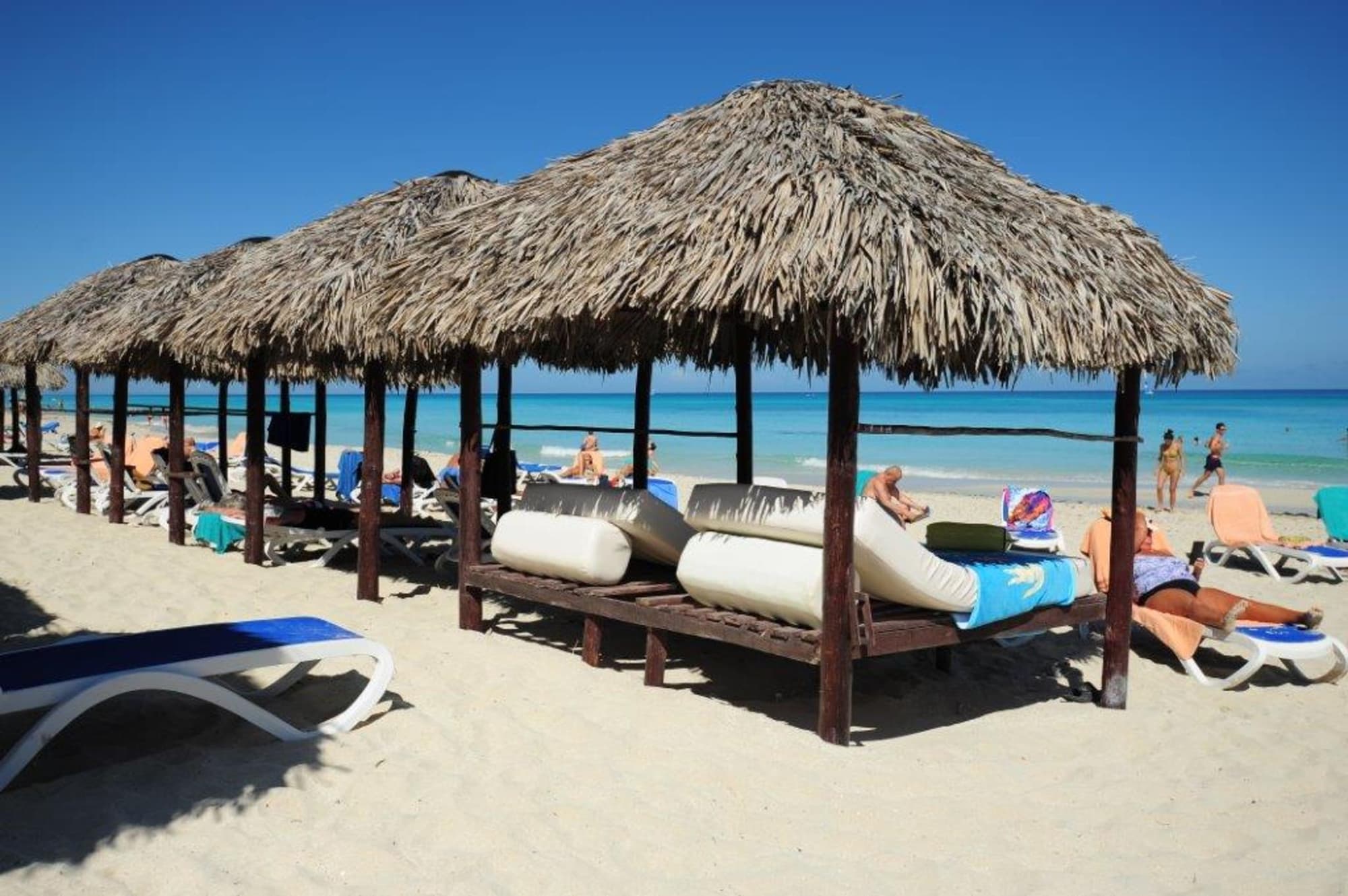 Hotel Los Cactus, Beach