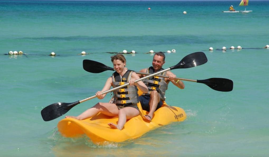 Merrils Beach 3 All Inclusive, Sports and Entertainment