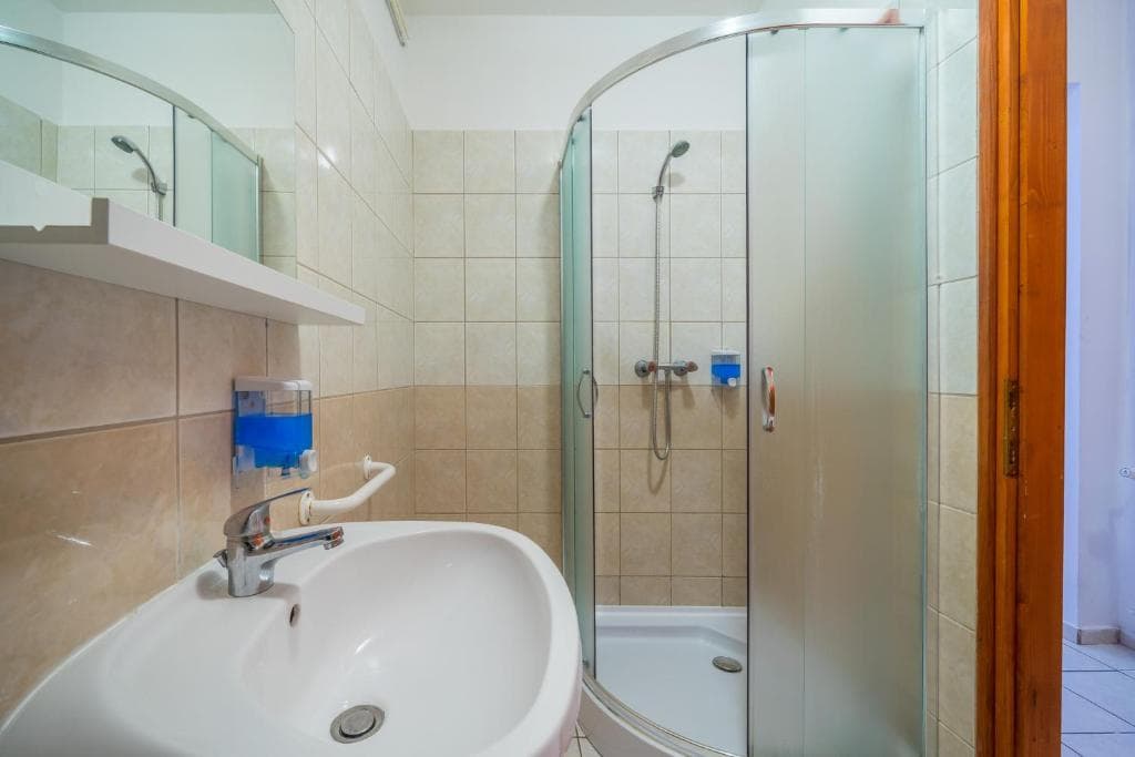 Easy Star Hotel, Room