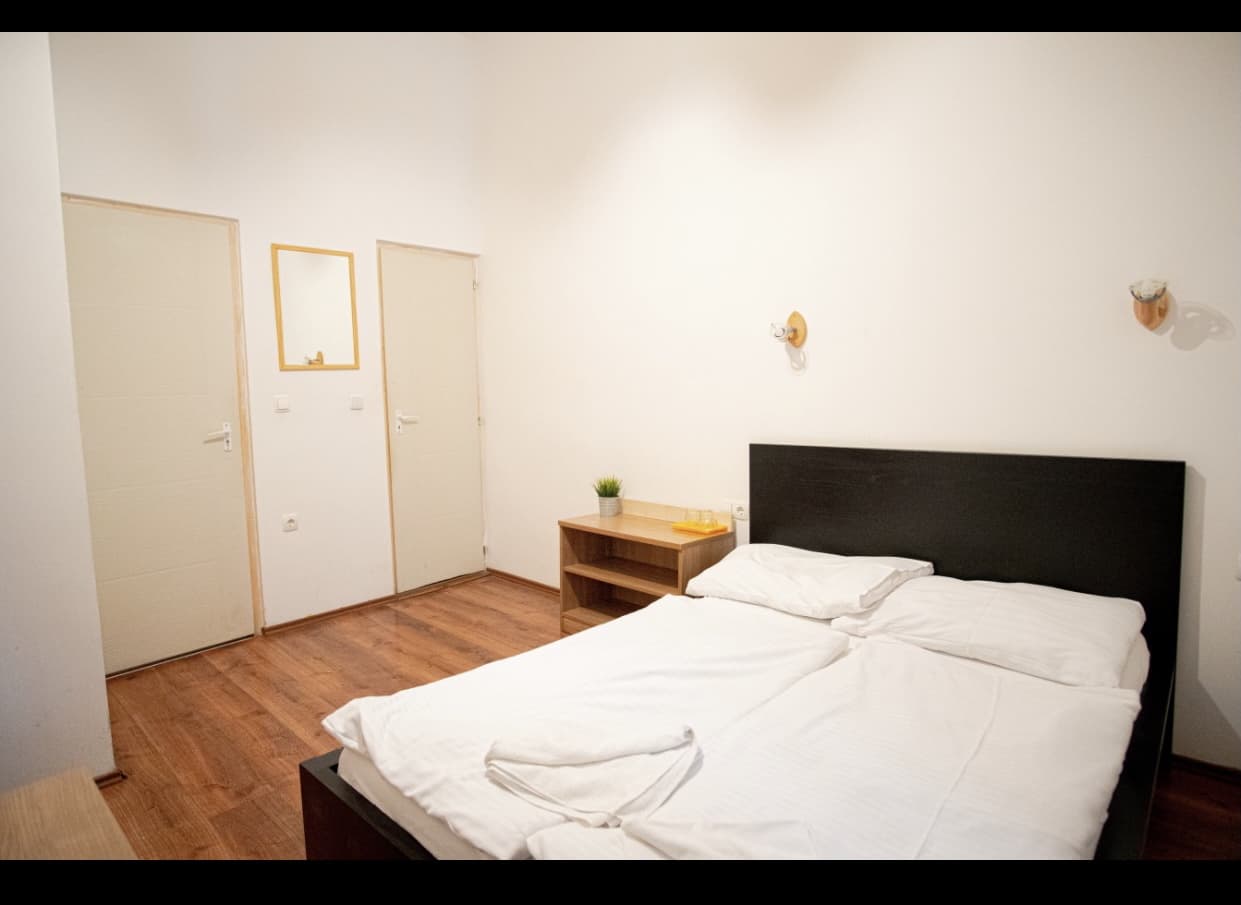 Easy Star Hotel, Room