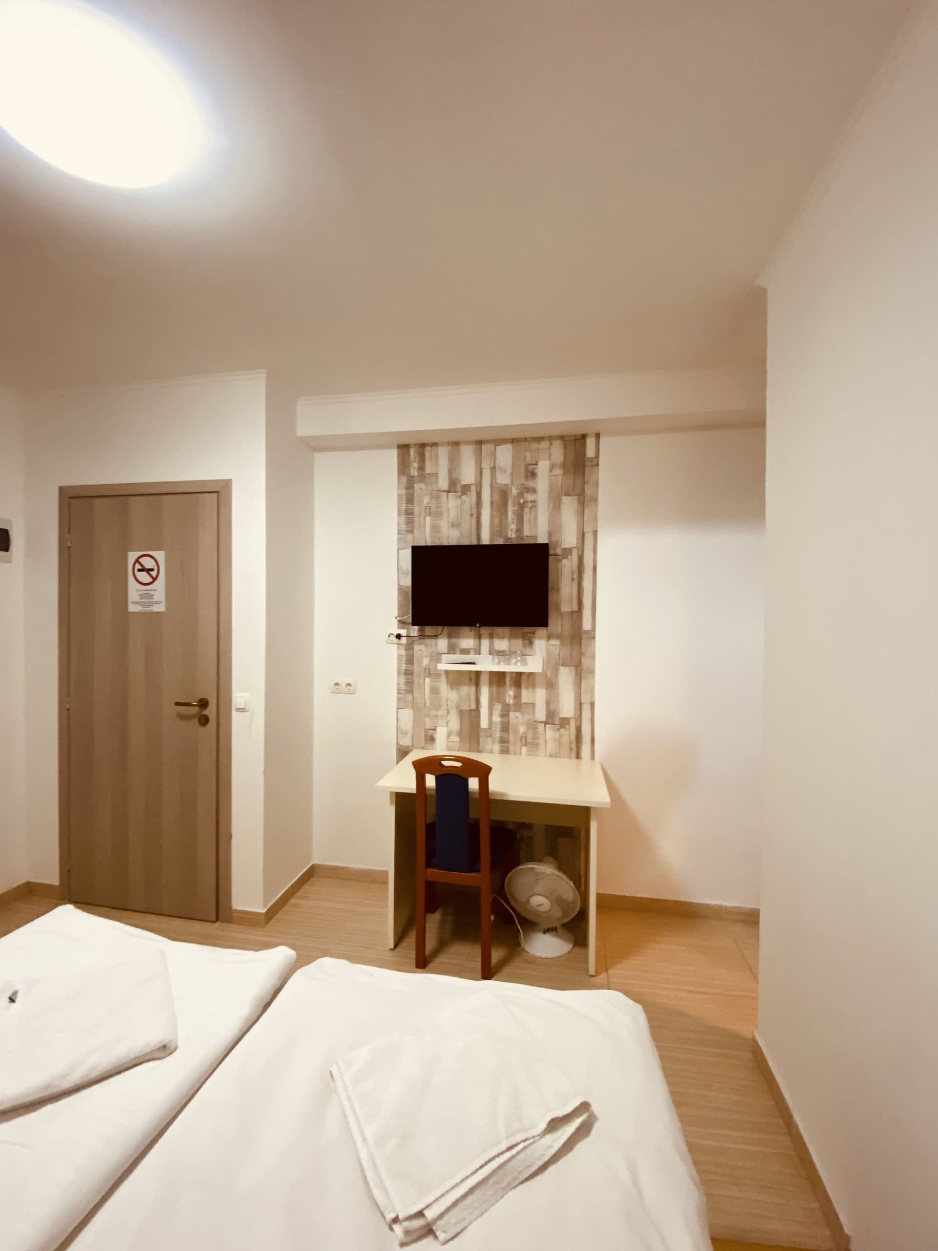 Easy Star Hotel, Room