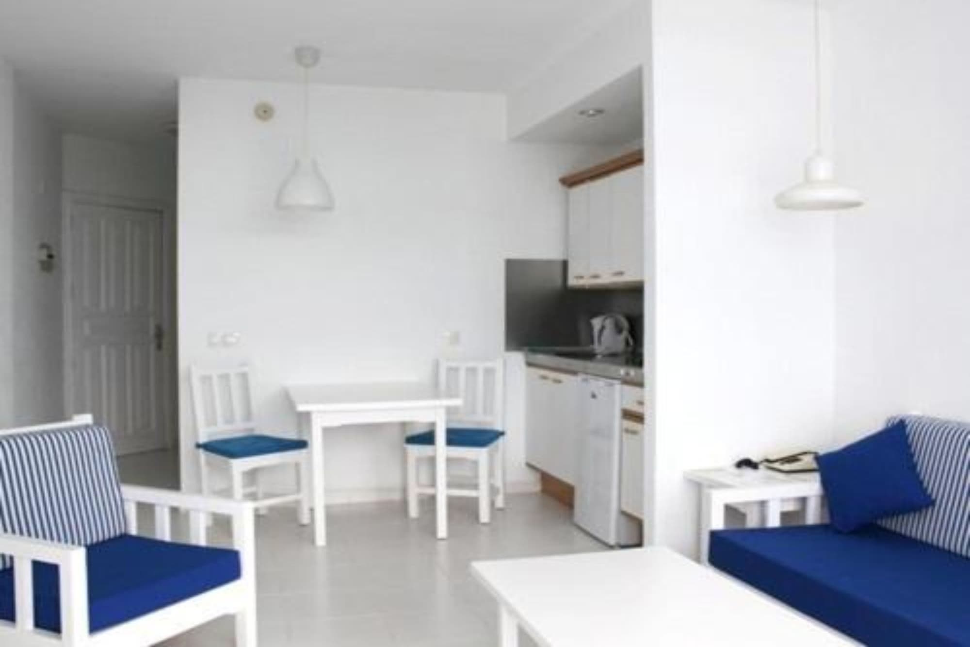 Costa Volcan and Spa, Room